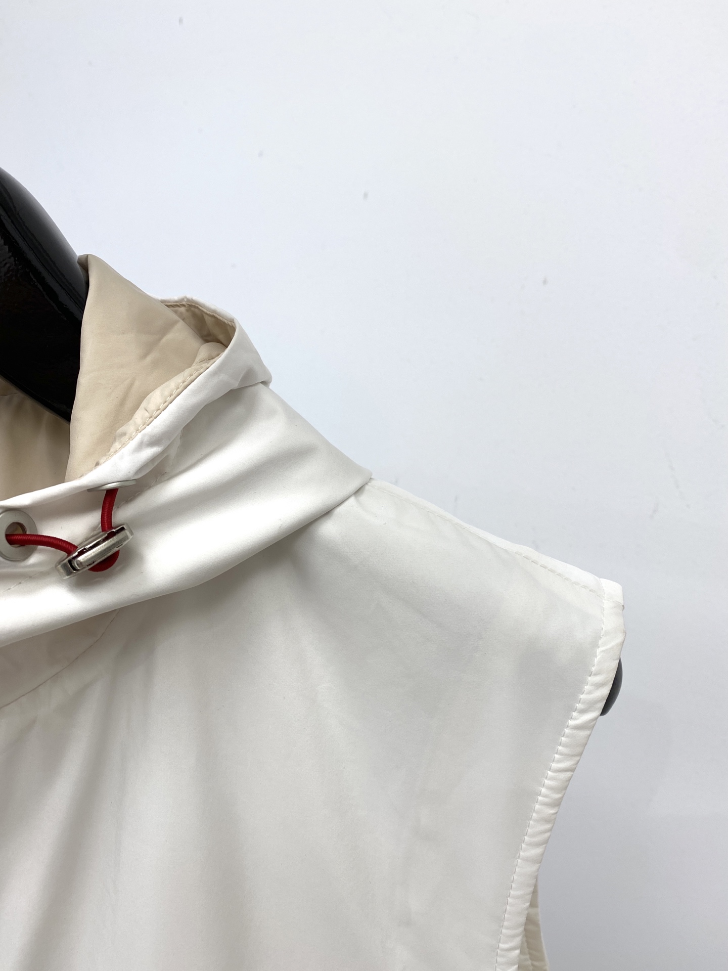 Brunello Cucinelli、2025新品夹克马甲外套，时尚帅气，简约百搭款，胸前精致刺绣图案l