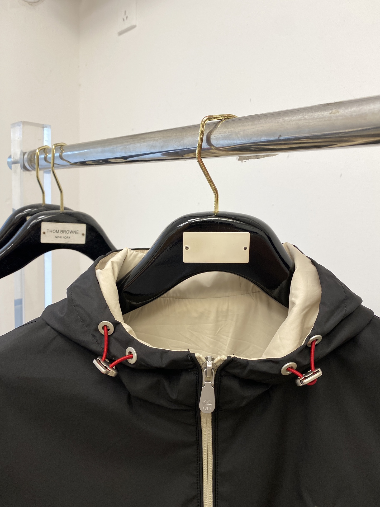 ￼ Brunello Cucinelli、2025新品夹克外套，时尚帅气，简约百搭款，胸前精致刺绣图案l