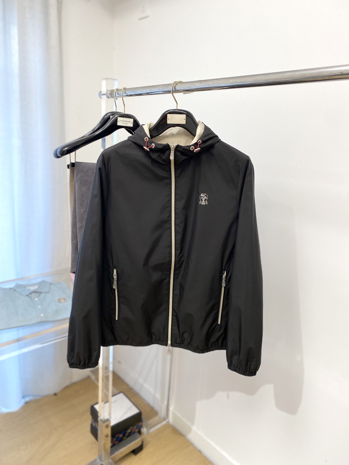 NO:567660,Brunello Cucinelli, 2025 new jacket, fashionable and handsome, simple and versatile, with exquisite embroidered logo on the chest, customized original fabric, not only stiff and keeping the trendy silhouette, but also comfortable to wear, the yarn is more delicate, size M-3XL,, brunello cucinelli, jackets & coats, jackets & coats, alexander wang19860909Brunello Cucinelli、2025新品夹克外套,时尚帅气,简约百搭款,胸前精致刺绣图案logo,定制原版面料,不仅挺括,保持潮流的廓形,又穿着舒适,纱织更细腻,码数M-3XL,,brunello cucinelli,jackets & coats,jackets & coats,alexander wang,Men's clothing