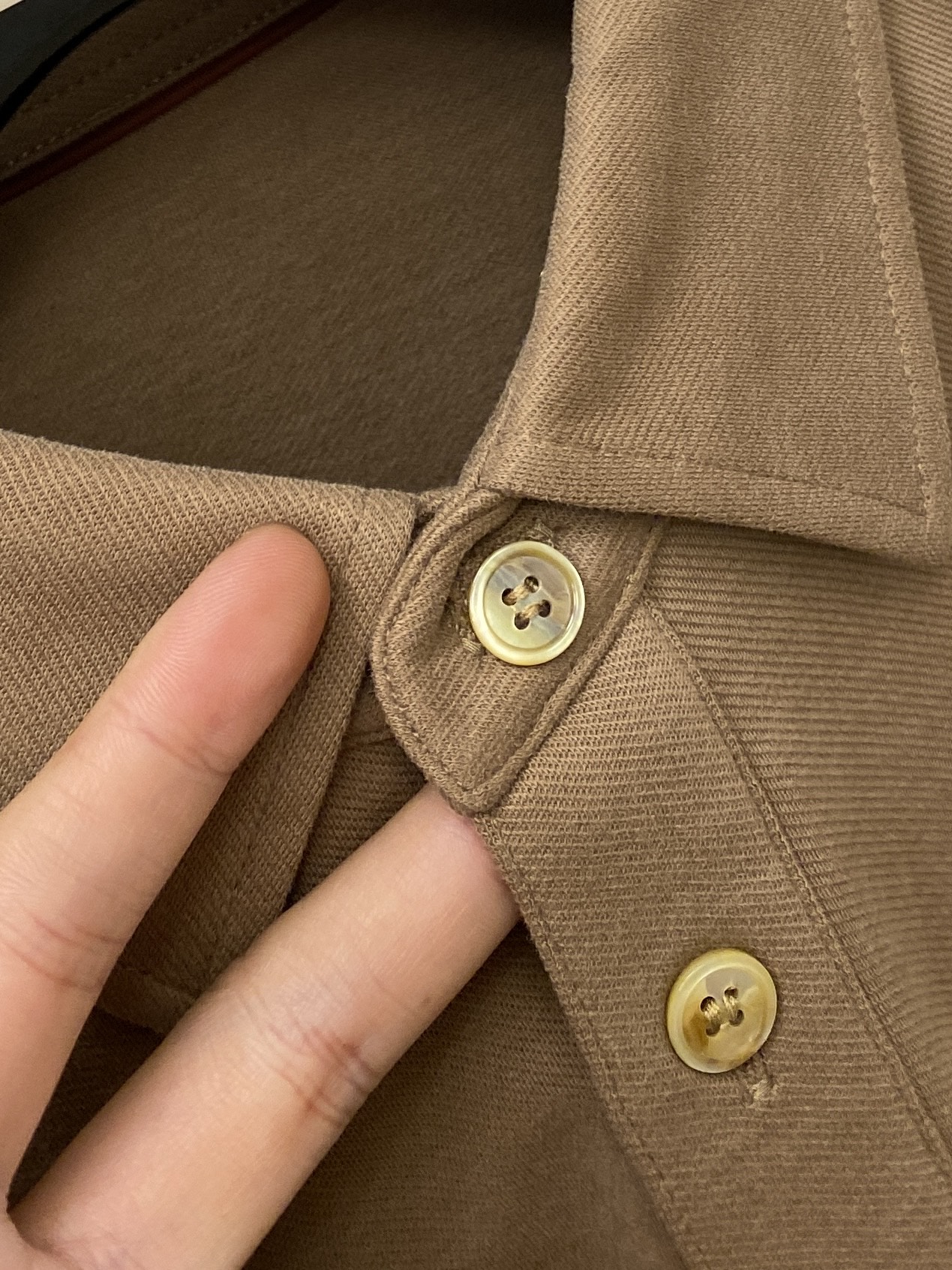 lP🆕、2025新品长袖卫衣，帅气时尚，简约百搭款。胸前精致刺绣图案logo，面料棉 不仅挺括，保持潮流