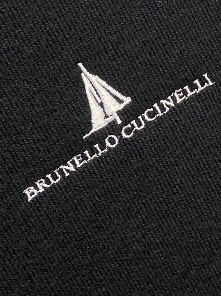 Brunello Cucinelli、2025新品长袖卫衣，帅气时尚，简约百搭款。胸前精致刺绣图案字母l