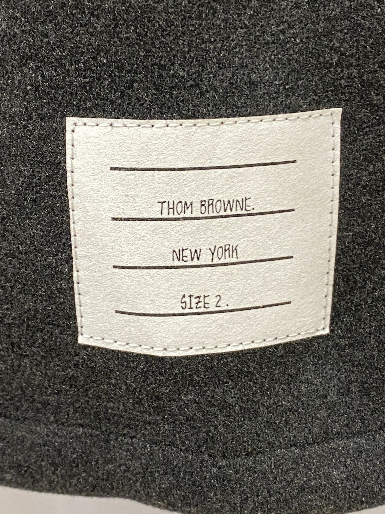 TB、2025新品卫衣外套，时尚帅气，衣下刺绣织带字母logo，简约百搭款，定制原版面料，不仅挺括，保持