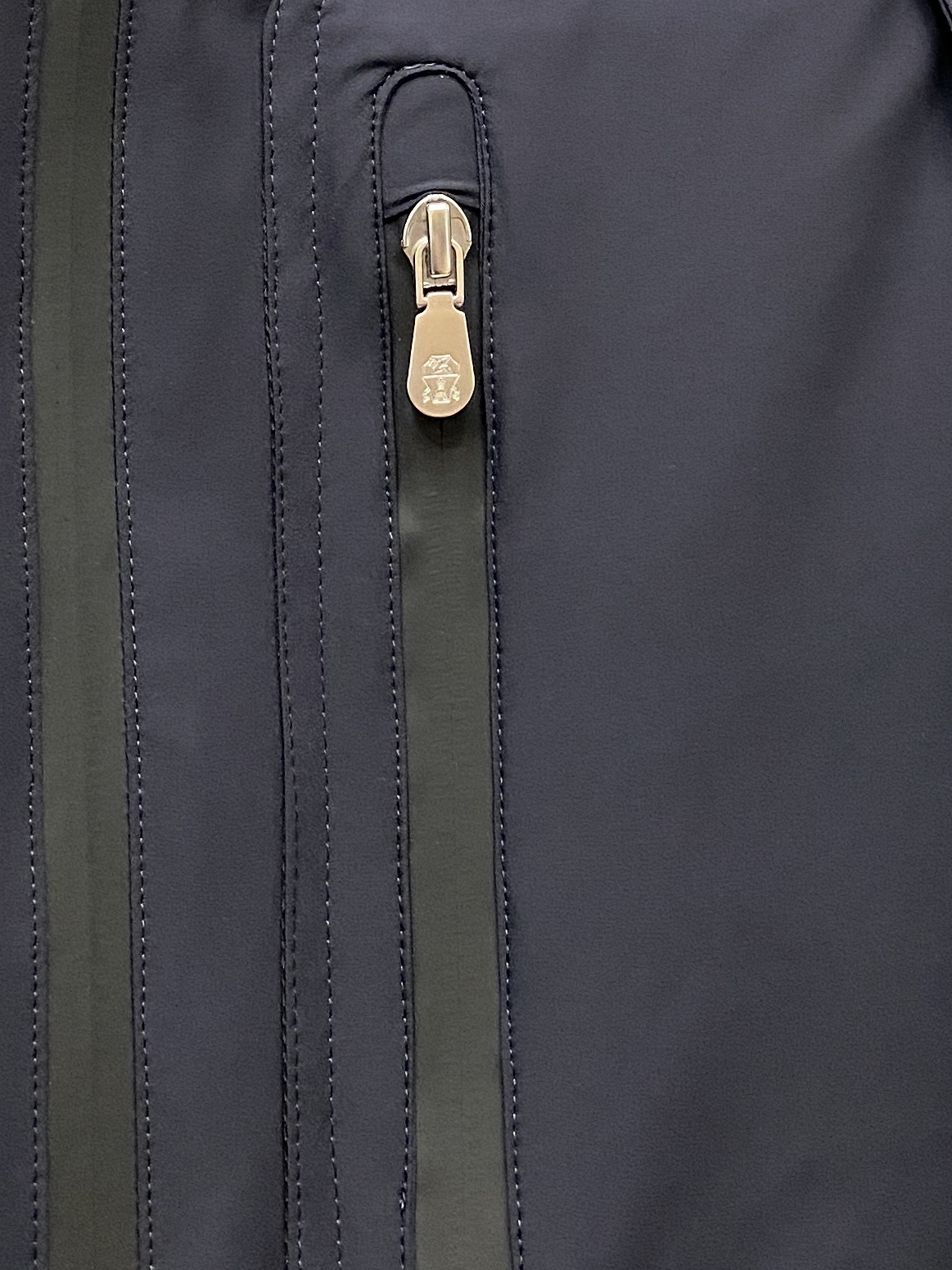 Brunello Cucinelli、2025新品夹克外套，时尚帅气，原版五金辅料logo，简约百搭款，