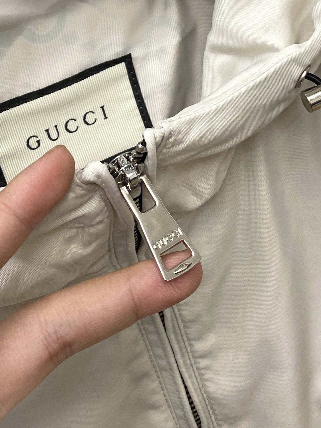 古奇、2025新品夹克外套，时尚帅气，简约百搭款，胸前精致刺绣字母logo，定制原版面料，不仅挺括，保持