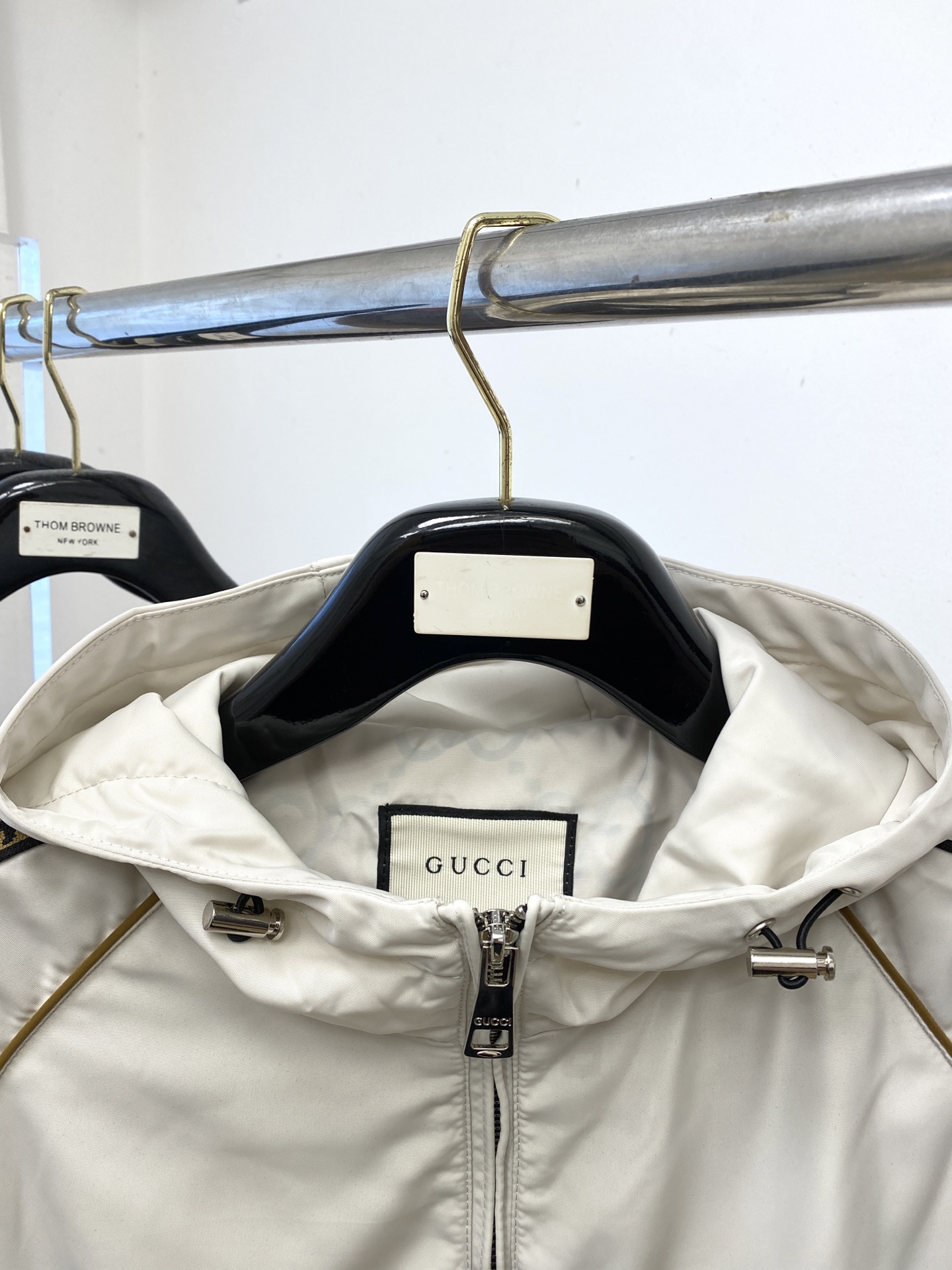 古奇、2025新品夹克外套，时尚帅气，简约百搭款，胸前精致刺绣字母logo，定制原版面料，不仅挺括，保持