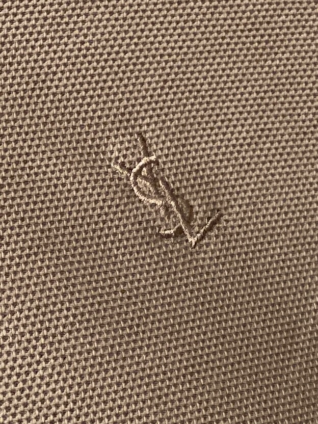 YSL 圣罗兰、2025新品长袖，帅气时尚，简约百搭款。胸前精致刺绣字母logo，面料棉 不仅挺括，保持