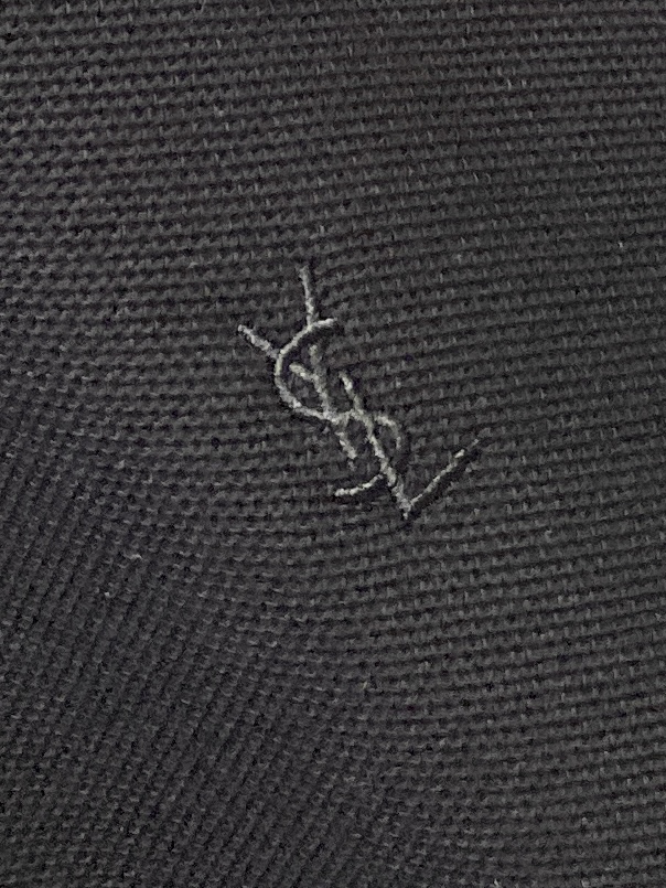 YSL 圣罗兰、2025新品长袖，帅气时尚，简约百搭款。胸前精致刺绣字母logo，面料棉 不仅挺括，保持