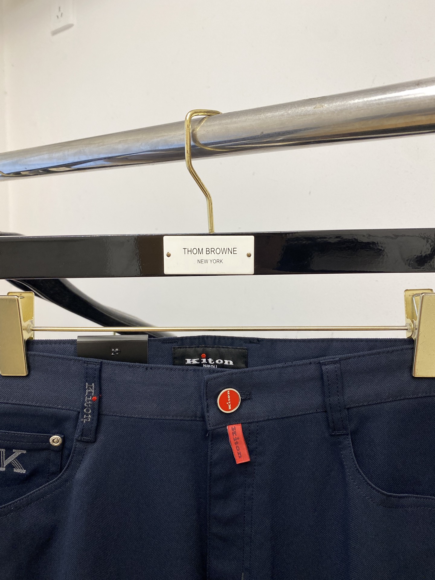 Kiton、2025爆款休闲布裤 高弹显瘦必爆简约百搭爆款，做工精细，每一针都看得到用心，超多明星网红最