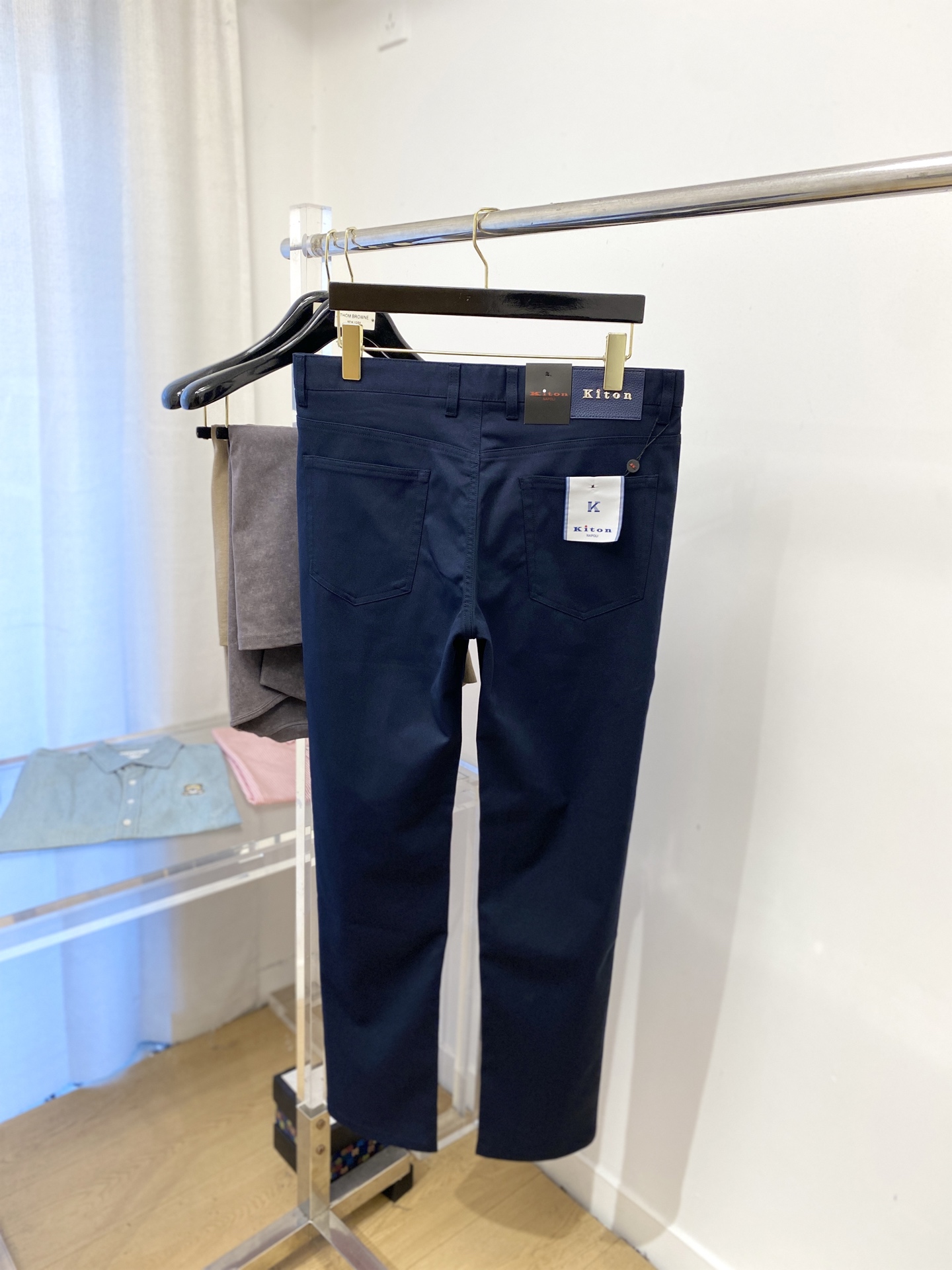 Kiton、2025爆款休闲布裤 高弹显瘦必爆简约百搭爆款，做工精细，每一针都看得到用心，超多明星网红最