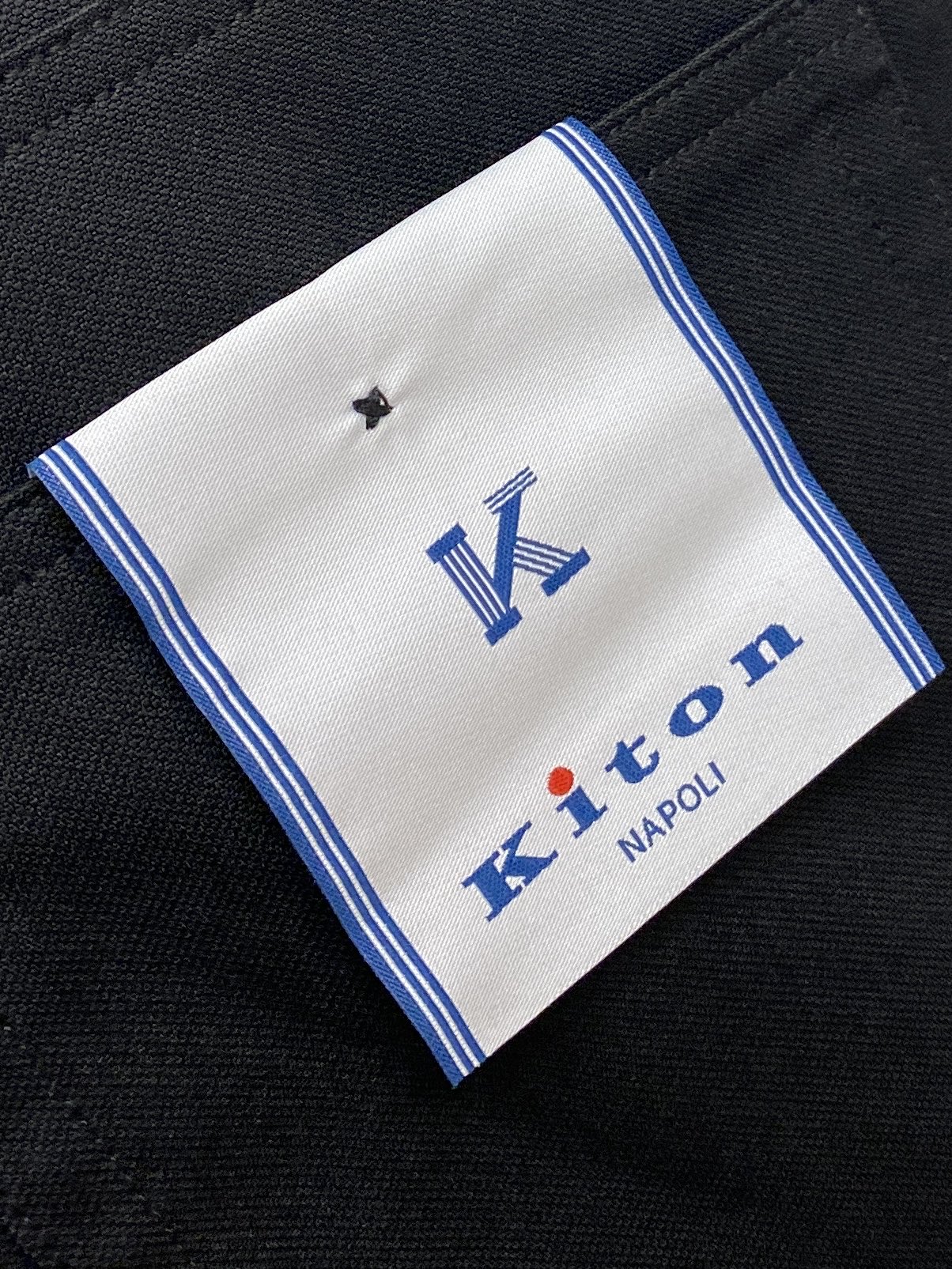 Kiton、2025爆款休闲布裤 高弹显瘦必爆简约百搭爆款，做工精细，每一针都看得到用心，超多明星网红最