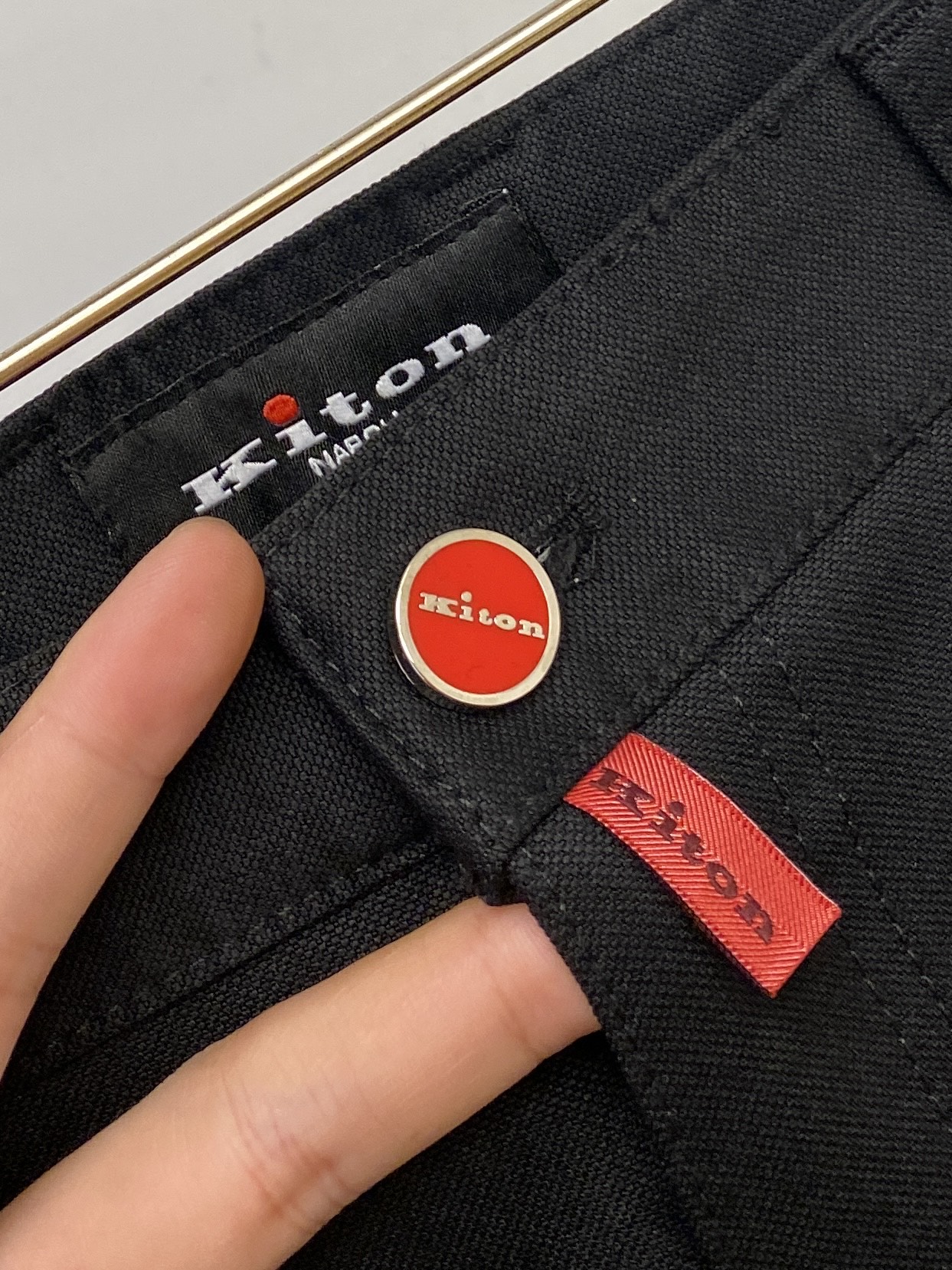 Kiton、2025爆款休闲布裤 高弹显瘦必爆简约百搭爆款，做工精细，每一针都看得到用心，超多明星网红最