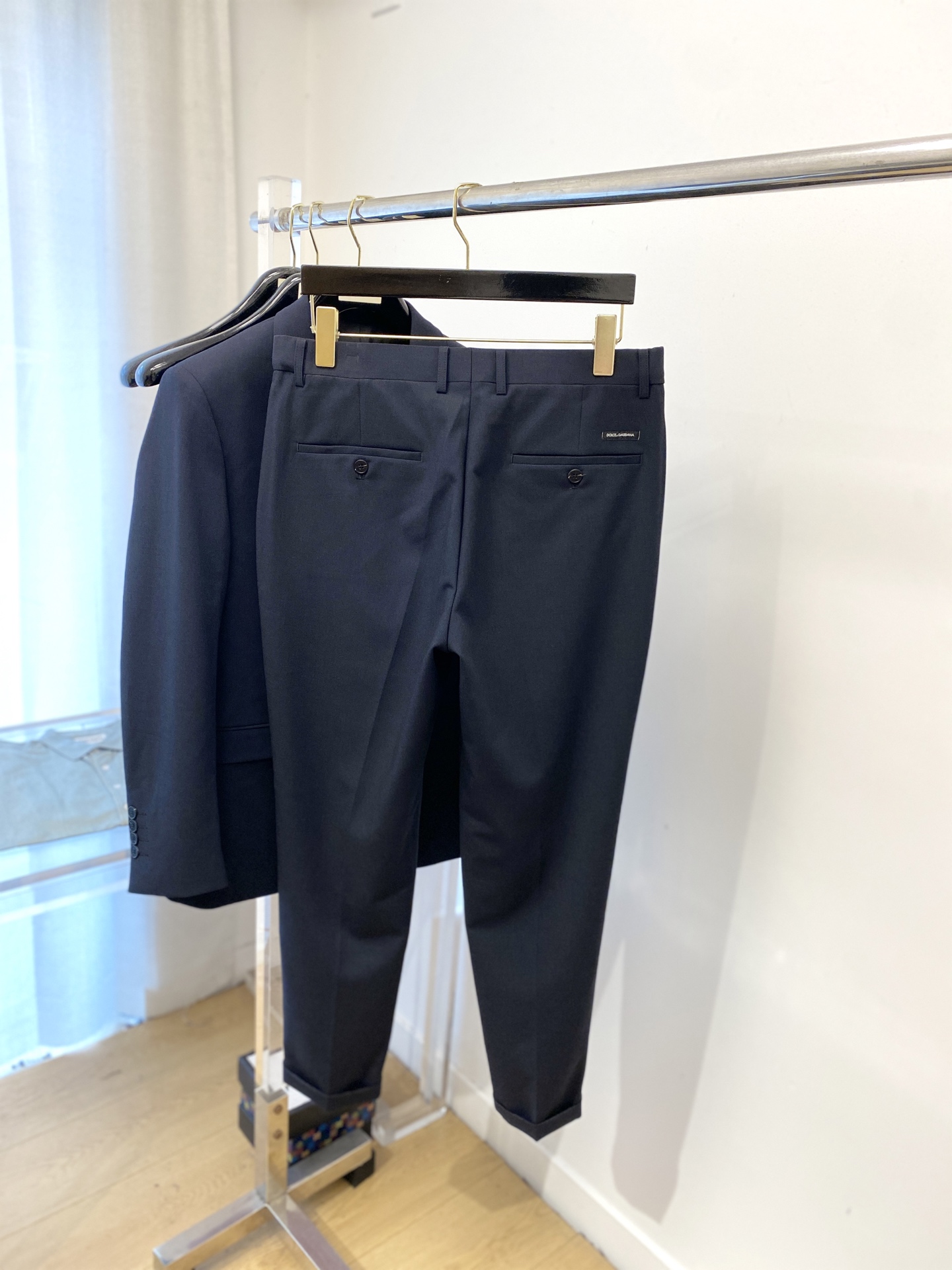 DG、2025最新品，时尚休闲套装西装，顶级原版面料打造，穿着舒适，吸湿性透气性都非常良好，色牢度超高！