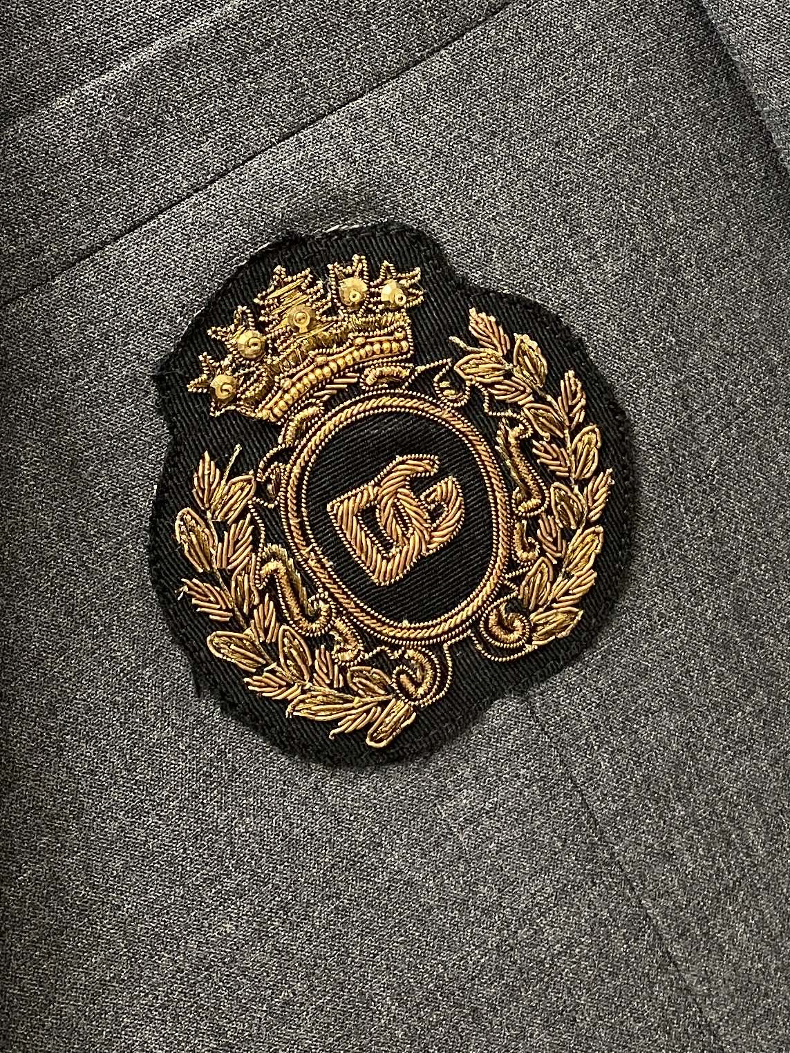 DG、2025最新品，时尚休闲套装西装，顶级原版面料打造，穿着舒适，吸湿性透气性都非常良好，色牢度超高！