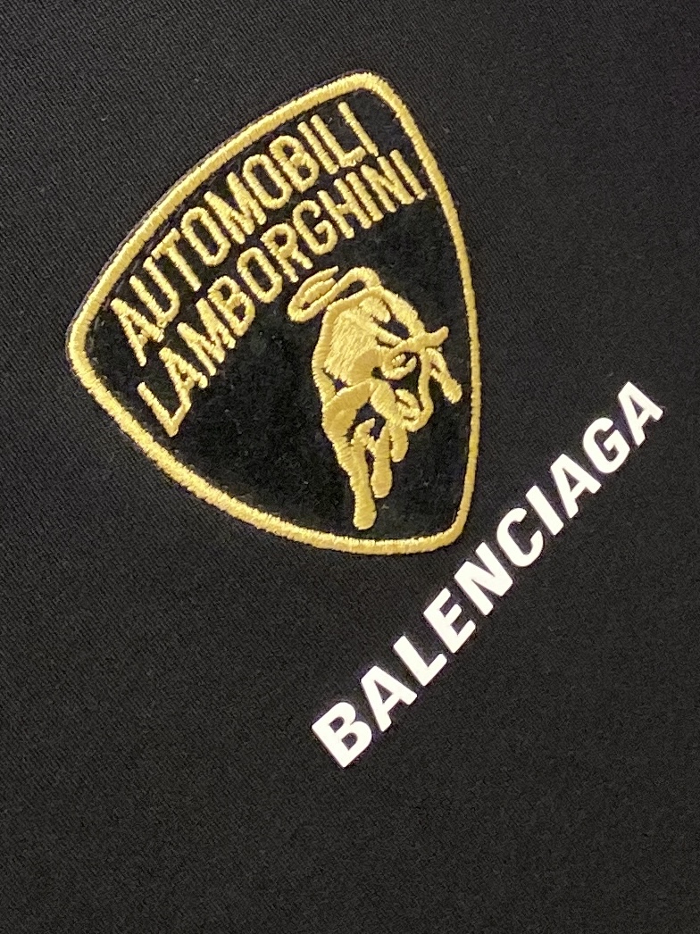 巴黎世家、2025最新款短袖T恤，帅气时尚，胸口精致刺绣印花字母图案logo，简约百搭款。面料棉 不仅挺