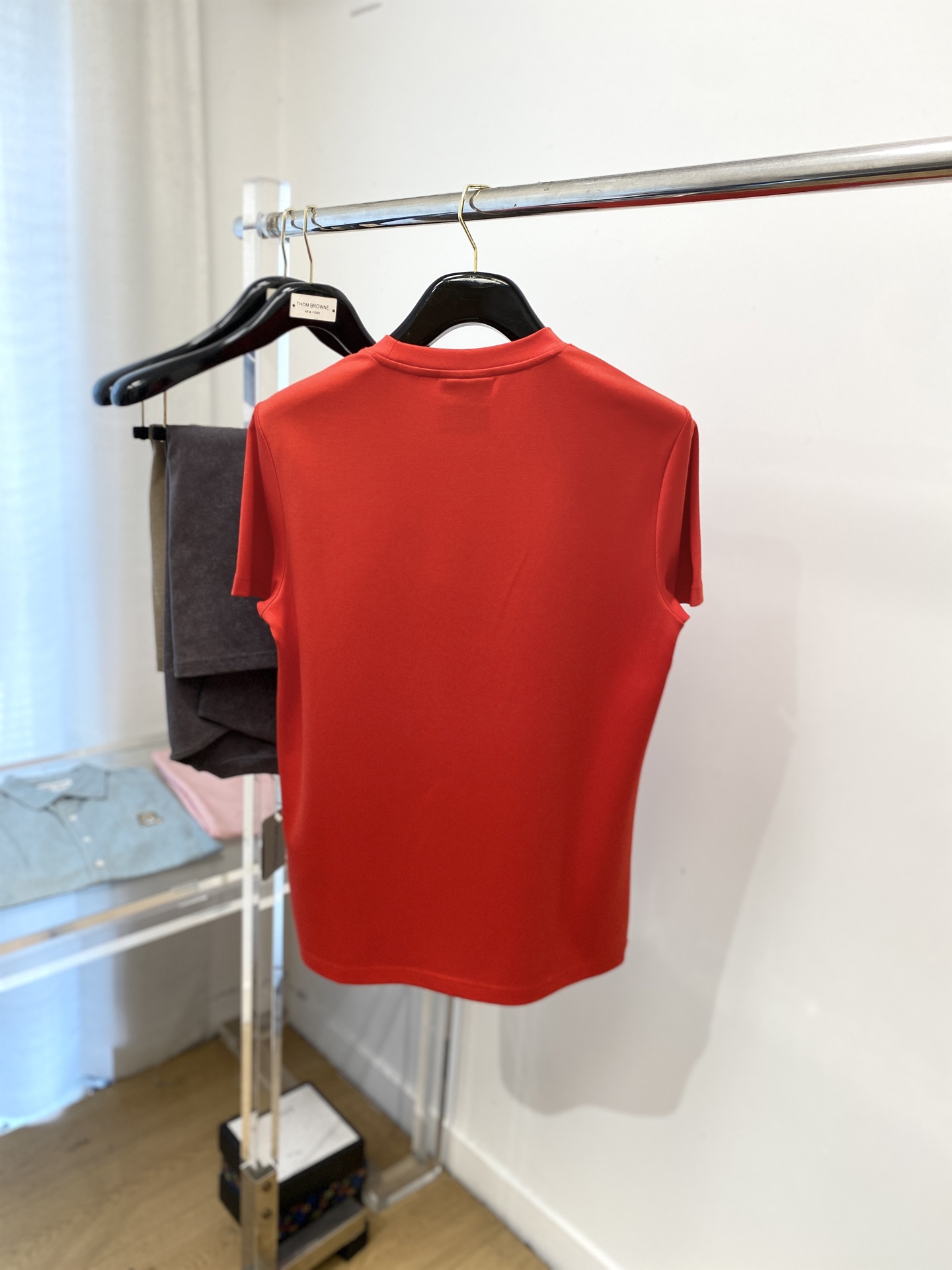 巴黎世家、2025最新款短袖T恤，帅气时尚，胸口精致刺绣印花字母图案logo，简约百搭款。面料棉 不仅挺