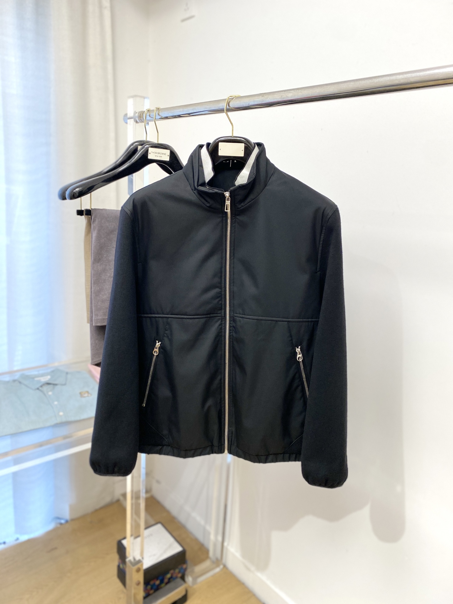 NO:525687,LP, new jacket, fashionable and handsome, original hardware and accessories logo, simple and versatile style, customized original fabric, not only crisp, maintains the trendy silhouette, and is comfortable to wear, and the yarn is more delicate, the number M-3XL, loro piano, jackets & coats, jackets & coats, alexander wang19860909LP、新品夹克外套,时尚帅气,原版五金辅料logo,简约百搭款,定制原版面料,不仅挺括,保持潮流的廓形,又穿着舒适,纱织更细腻,码数M-3XL,,loro piana,jackets & coats,jackets & coats,alexander wang,Men's clothing