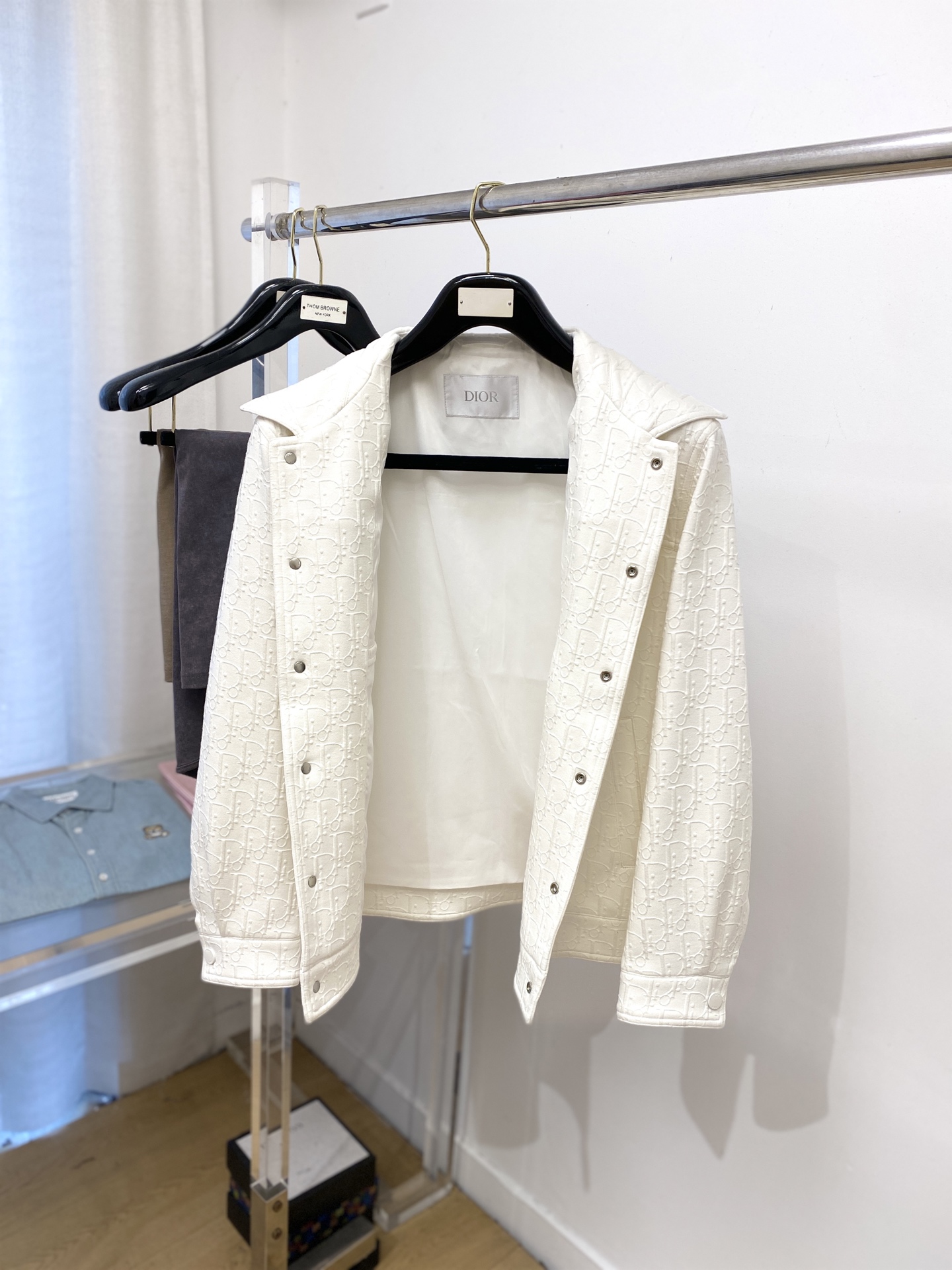 迪奥、2025新品夹克外套，时尚帅气，原版五金辅料logo，简约百搭款，定制原版面料，不仅挺括，保持潮流