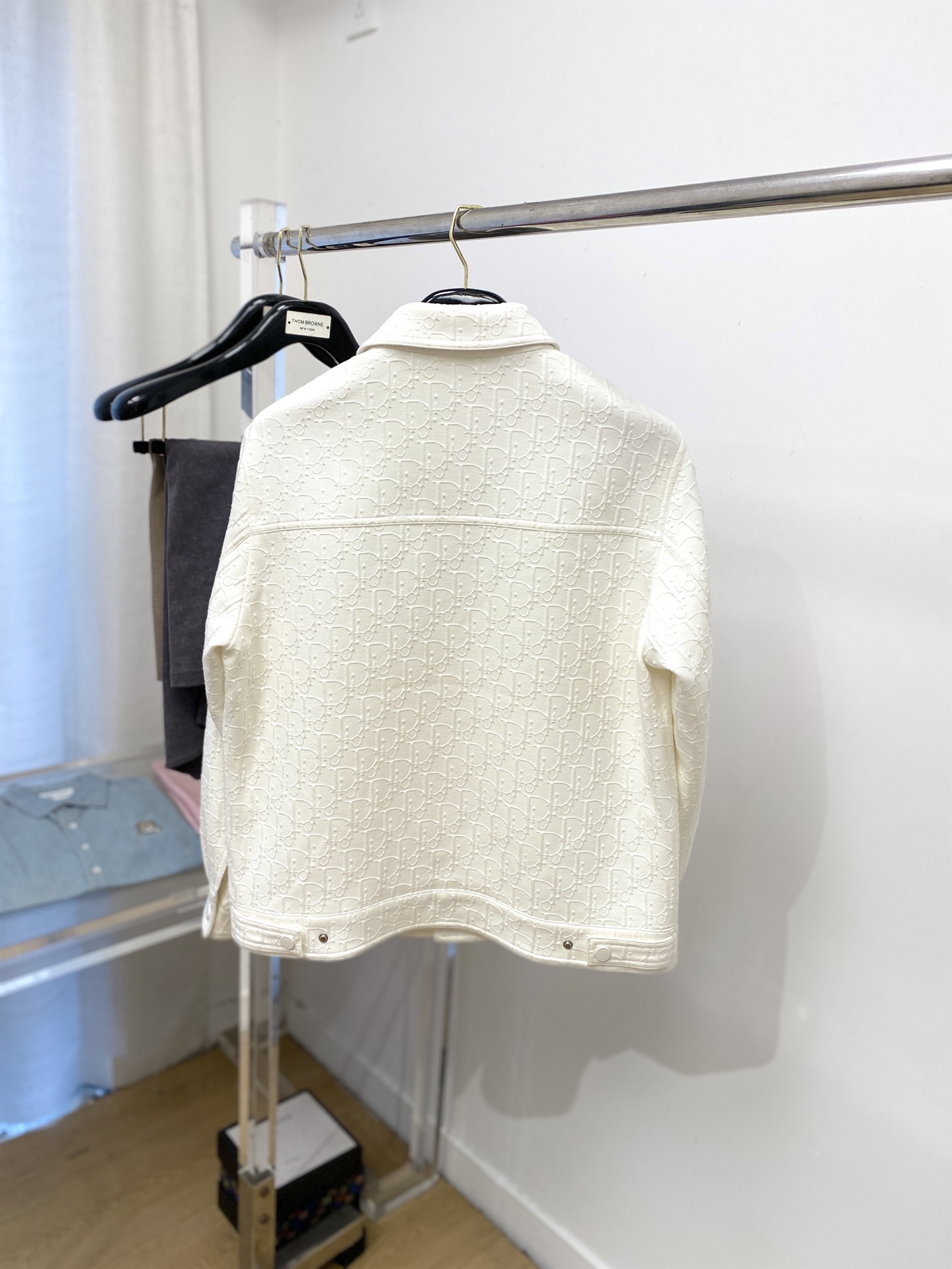 迪奥、2025新品夹克外套，时尚帅气，原版五金辅料logo，简约百搭款，定制原版面料，不仅挺括，保持潮流