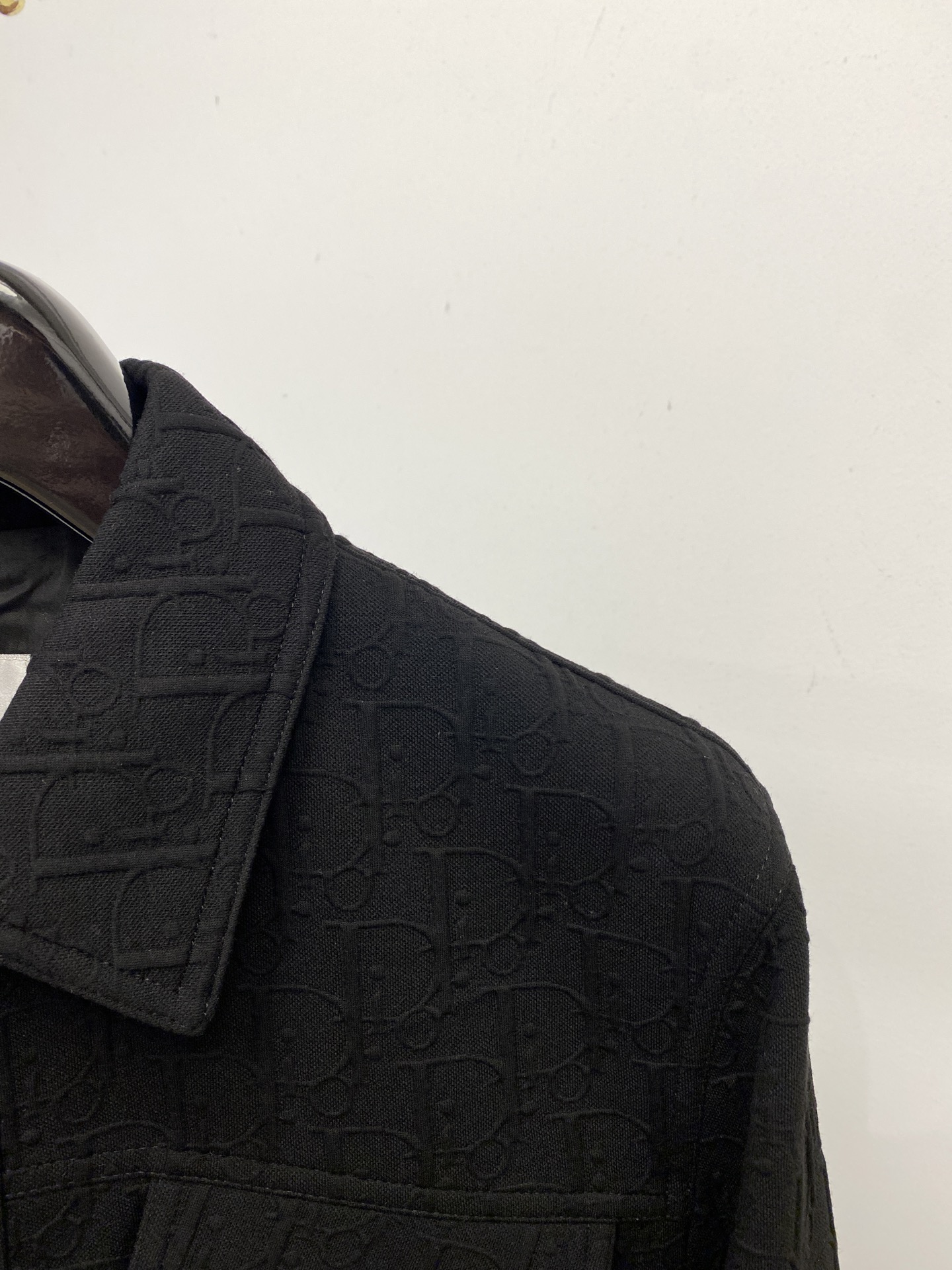 迪奥、2025新品夹克外套，时尚帅气，原版五金辅料logo，简约百搭款，定制原版面料，不仅挺括，保持潮流