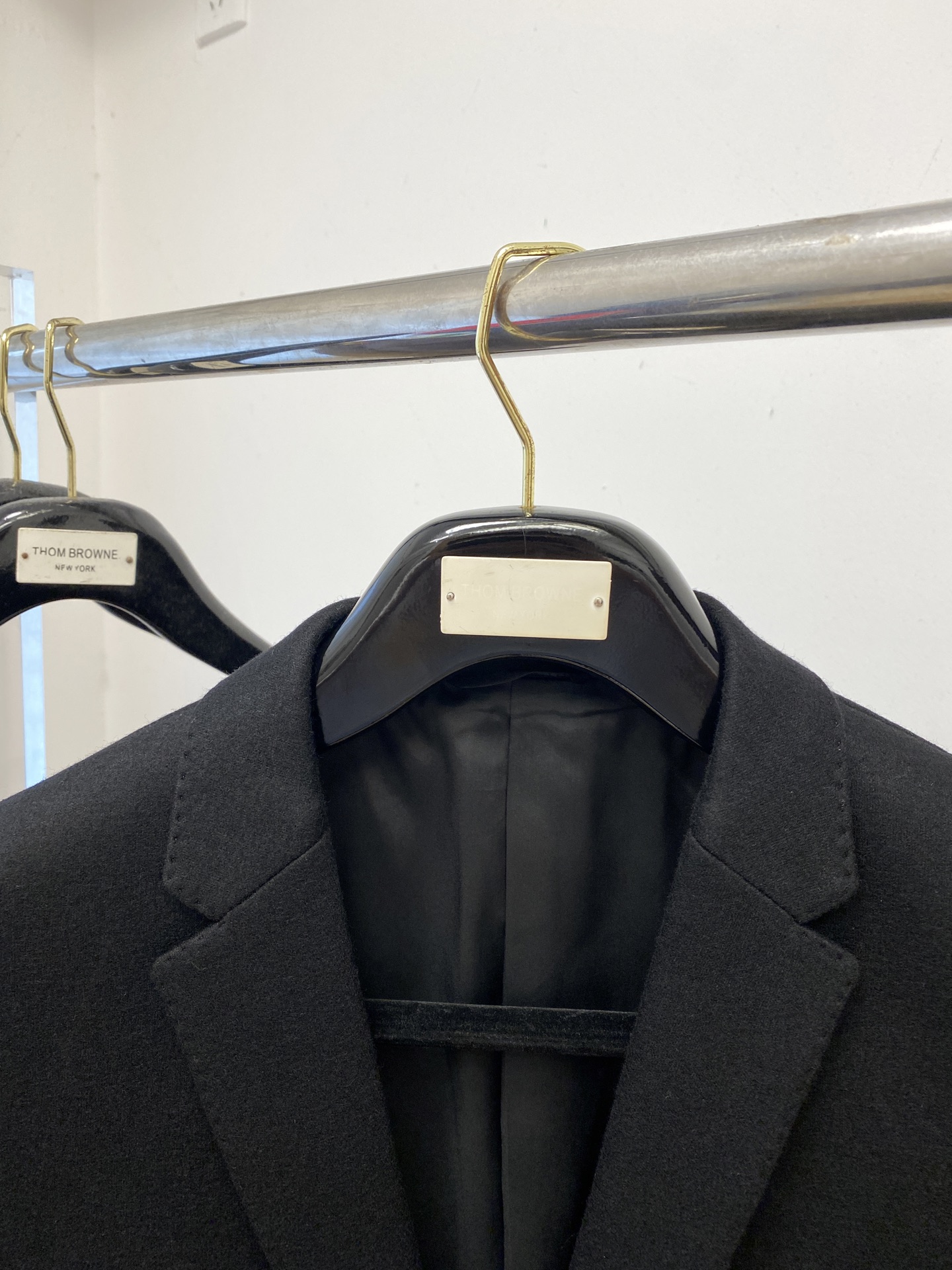 Kiton、2025新品西装外套，时尚帅气，简约百搭款，定制原版面料，不仅挺括，保持潮流的廓形，又穿着舒