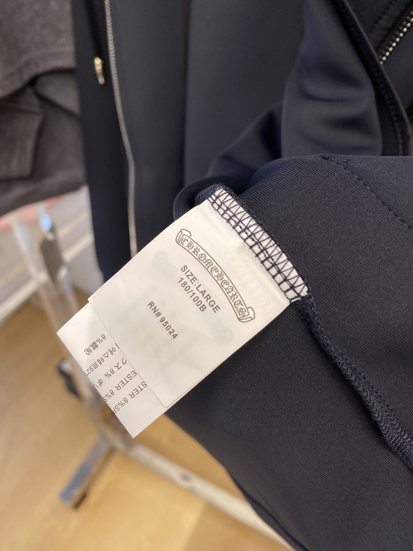 克罗心、2025新品卫衣外套，时尚帅气，胸前刺绣五金装饰图案logo，简约百搭款，定制原版面料，不仅挺括