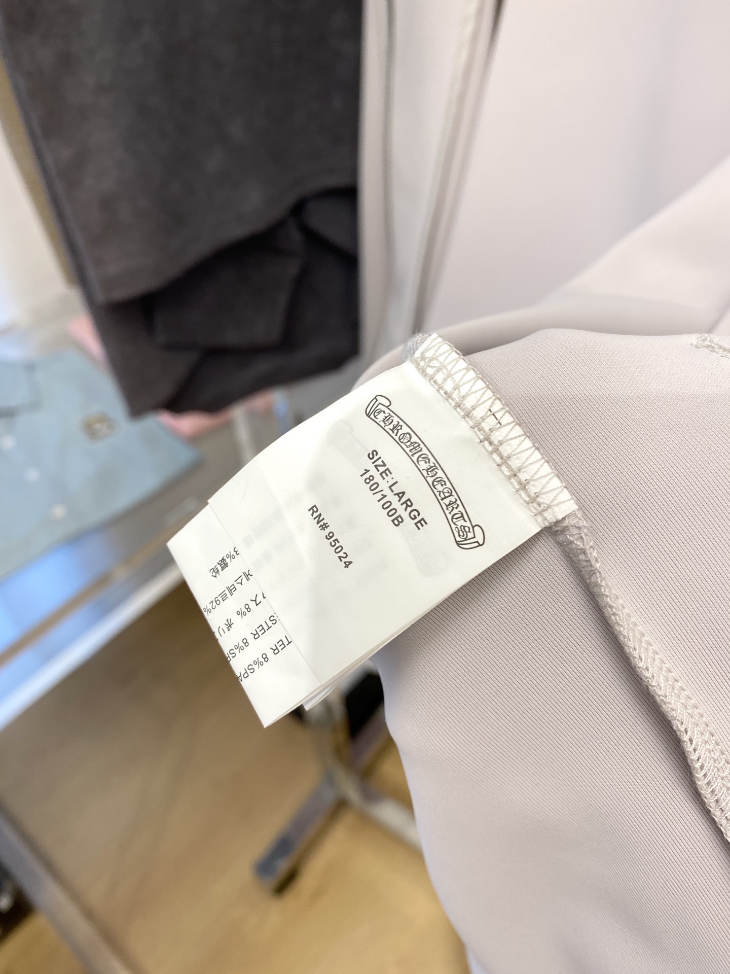 克罗心、2025新品卫衣外套，时尚帅气，胸前刺绣五金装饰图案logo，简约百搭款，定制原版面料，不仅挺括