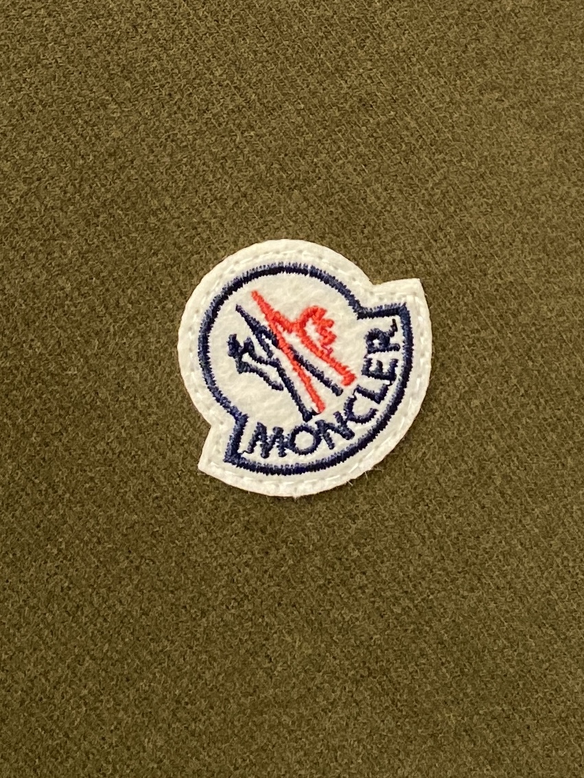 蒙口、2025新品长袖卫衣，帅气时尚，简约百搭款。胸前刺绣装饰图案logo，面料棉 不仅挺括，保持潮流的