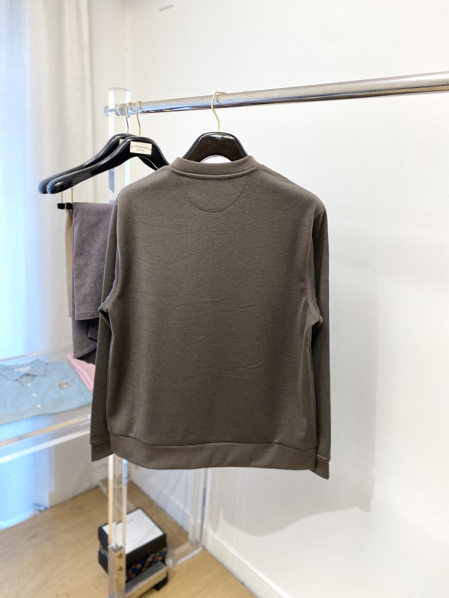 ￼ Brunello Cucinelli、2025新品长袖卫衣，帅气时尚，简约百搭款。胸前精致刺绣图案字