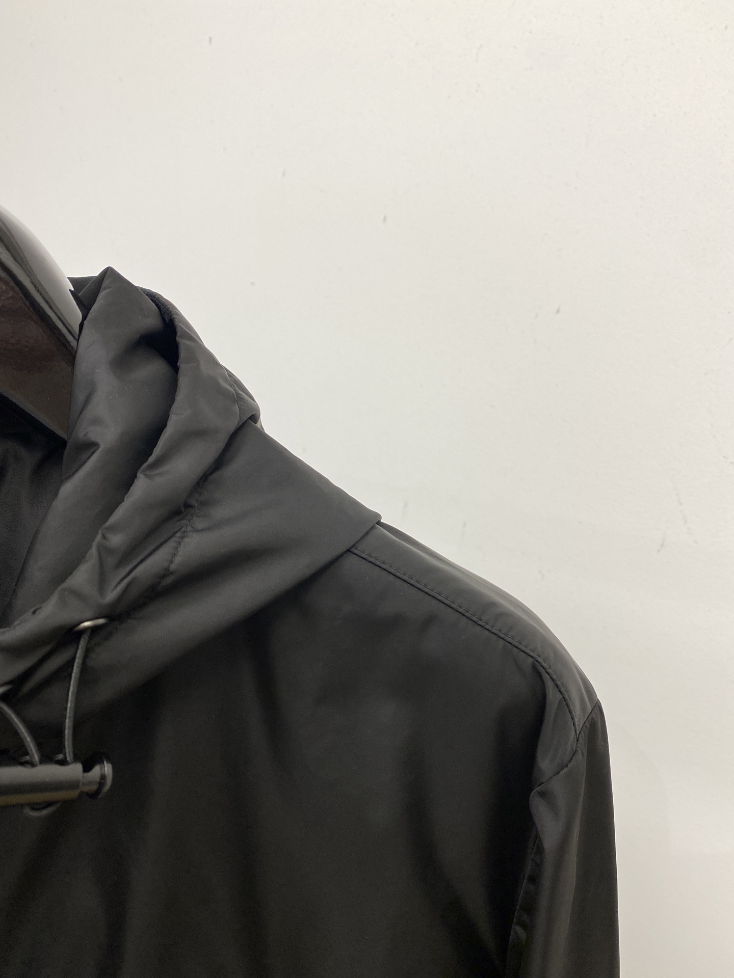 巴宝莉、2025新品夹克外套，时尚帅气，胸前刺绣装饰字母logo，简约百搭款，定制原版面料，不仅挺括，保