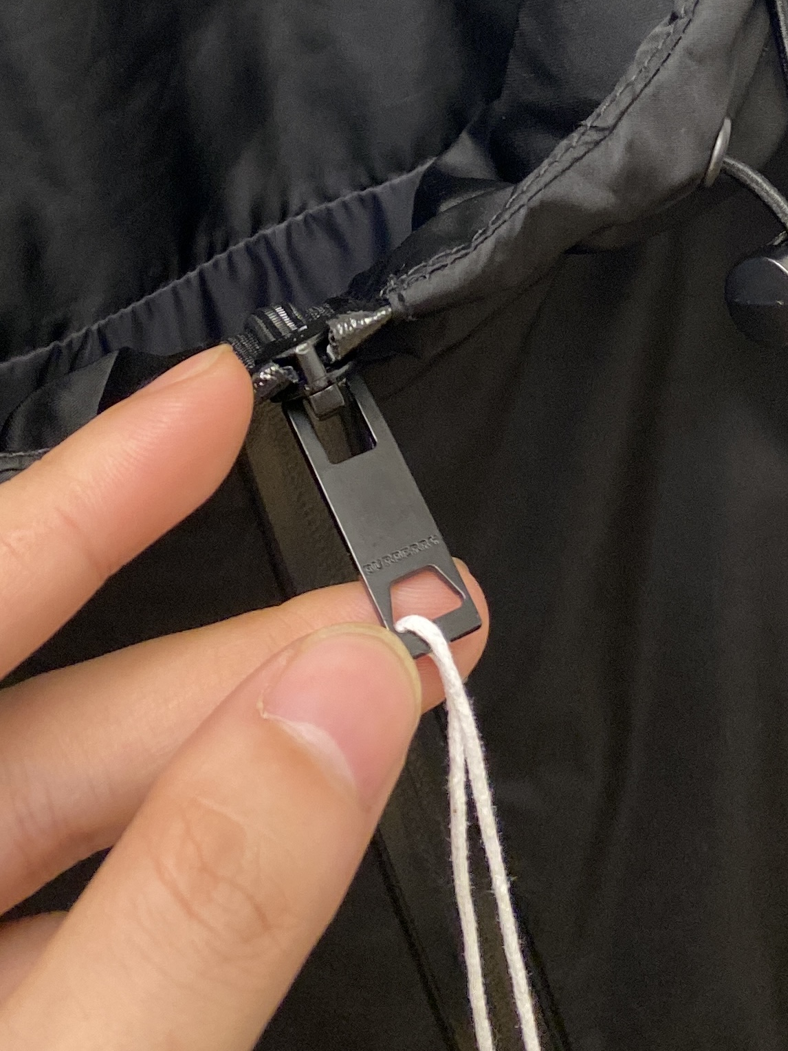 巴宝莉、2025新品夹克外套，时尚帅气，胸前刺绣装饰字母logo，简约百搭款，定制原版面料，不仅挺括，保