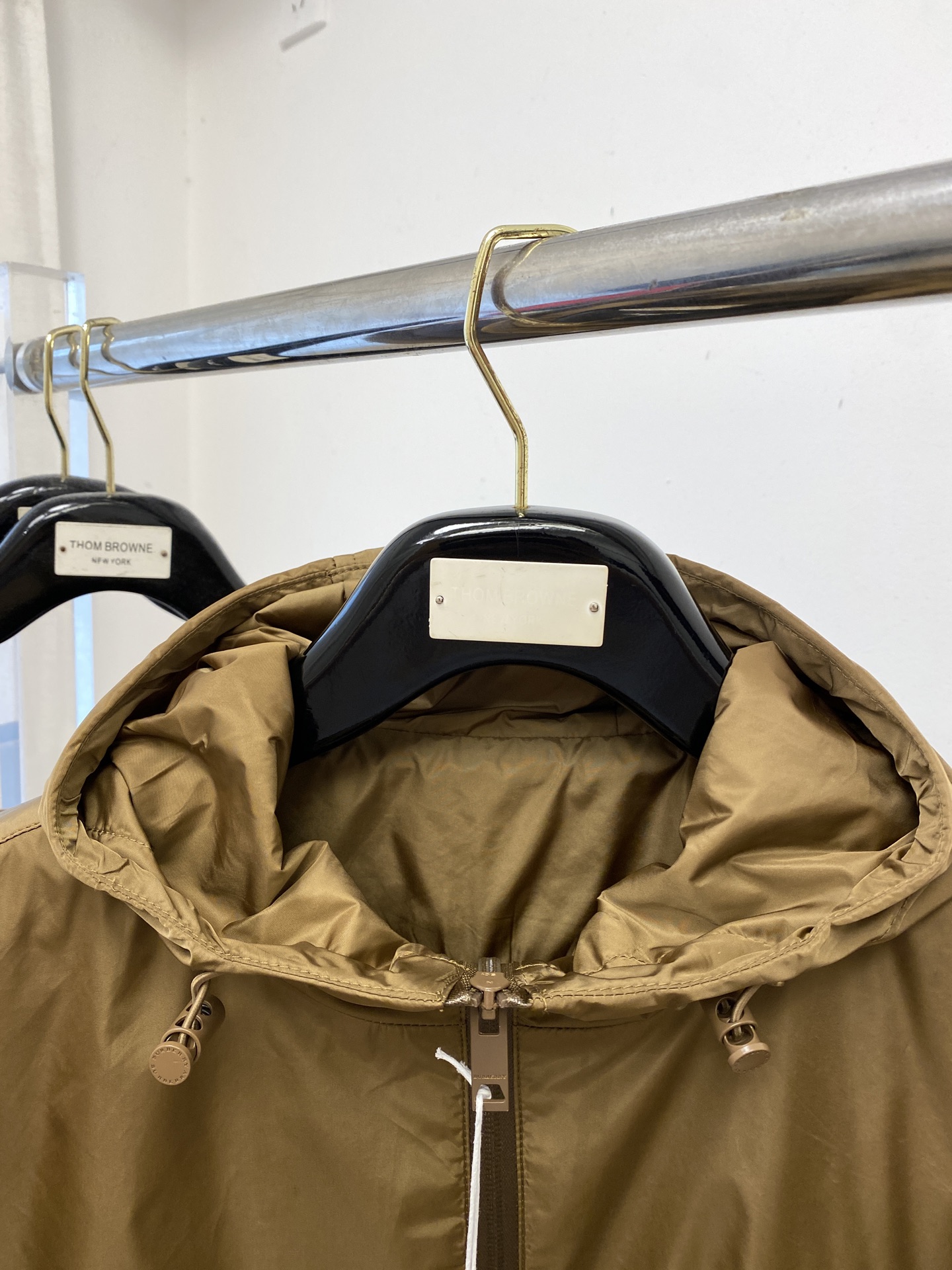 巴宝莉、2025新品夹克外套，时尚帅气，胸前刺绣装饰字母logo，简约百搭款，定制原版面料，不仅挺括，保