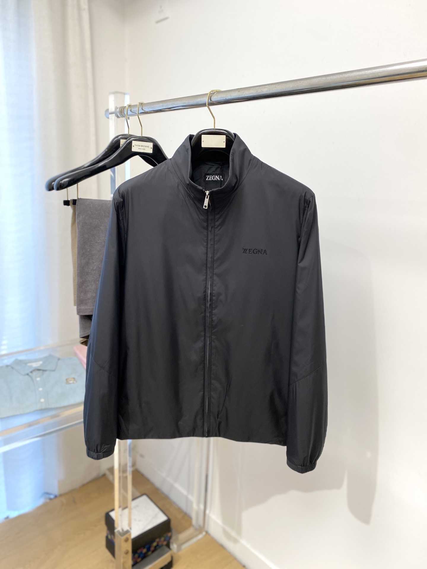 NO:525680,Zenia, new jacket, fashionable and handsome, top-quality printed letter logo on the chest, simple and versatile style, customized original fabric, not only crisp, maintains the trendy silhouette, and is comfortable to wear, and the yarn is more delicate, the number M-3XL, zegna, jackets & coats, jackets & coats, alexander wang19860909杰尼亚、新品夹克外套,时尚帅气,胸前顶级印胶字母logo,简约百搭款,定制原版面料,不仅挺括,保持潮流的廓形,又穿着舒适,纱织更细腻,码数M-3XL,,zegna,jackets & coats,jackets & coats,alexander wang,Men's clothing