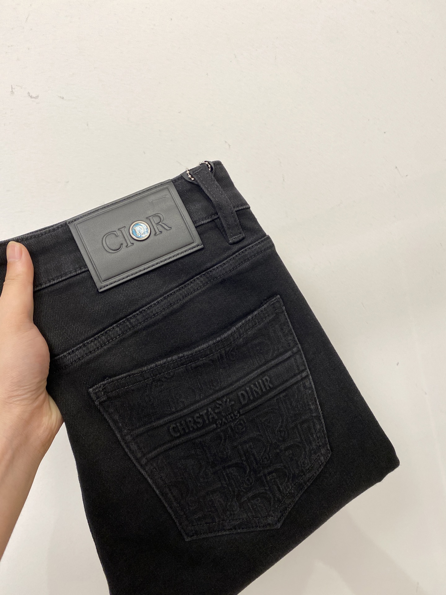 NO:527943,Dior, 2025 latest products, special counters are available at the same time, original singles, washable casual jeans, imported original washing elastic fabric, comfortable and elastic, original hardware and auxiliary decorative logo, super positive style, extremely high grade, counter quality, fashionable and stylish upper body, 28-38,,dior,jeans,alexander wang19860909迪奥、 2025最新品,专柜同步有售,原单狠货,水洗休闲牛仔裤,进口原版水洗弹力面料,舒适有弹性,原版五金辅料装饰logo,版型超正,档次极高,专柜品质,上身时尚有型,码数28-38,,dior,jeans,alexander wang,Men's clothing