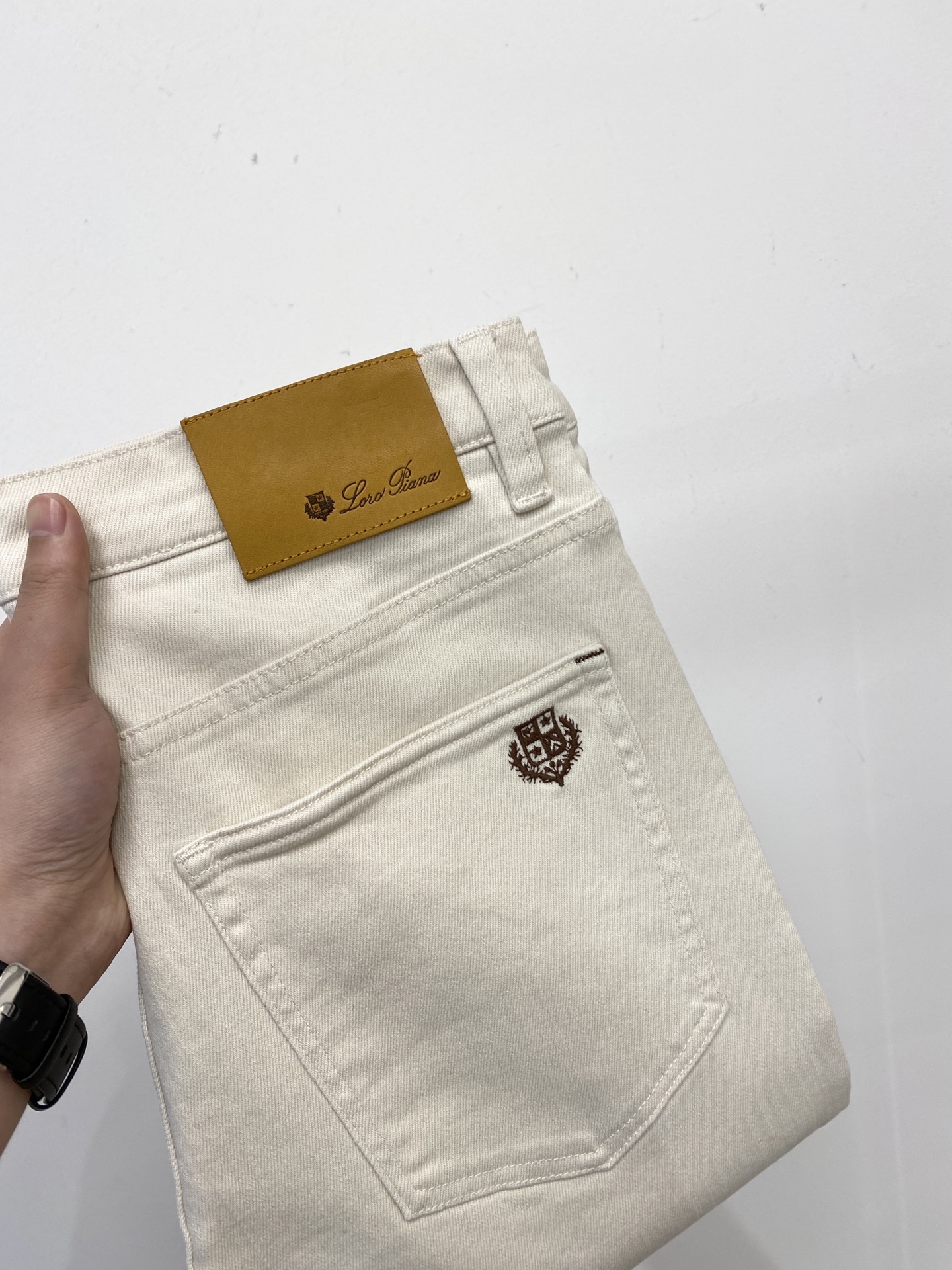 NO:526875,LP, 2025 latest products, special counters are available at the same time, original single-purpose goods, water-washed casual jeans, imported original washing elastic fabric, comfortable and elastic, original hardware and auxiliary decorative logo, super positive style, extremely high grade, counter quality, fashionable and stylish upper body, 30-38, loro piana, jeans, alexander wang19860909LP、 2025最新品,专柜同步有售,原单狠货,水洗休闲牛仔裤,进口原版水洗弹力面料,舒适有弹性,原版五金辅料装饰logo,版型超正,档次极高,专柜品质,上身时尚有型,码数30-38,,loro piana,jeans,alexander wang,Men's clothing