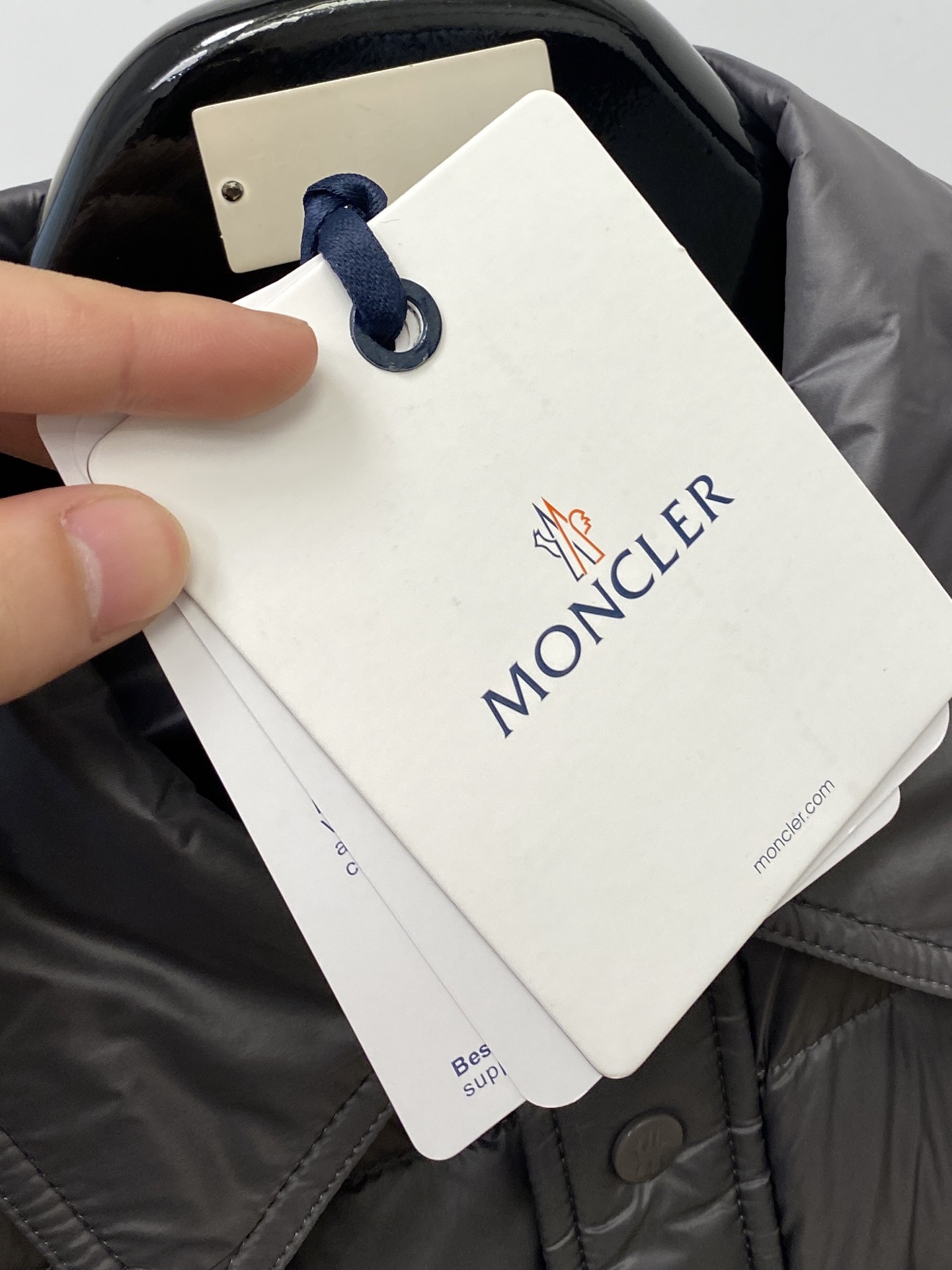 蒙口、2025最新款男士轻薄羽绒夹克外套、面料柔软舒适 ．上身版型超赞 ．拉链．辅料都是客供 、进口面料