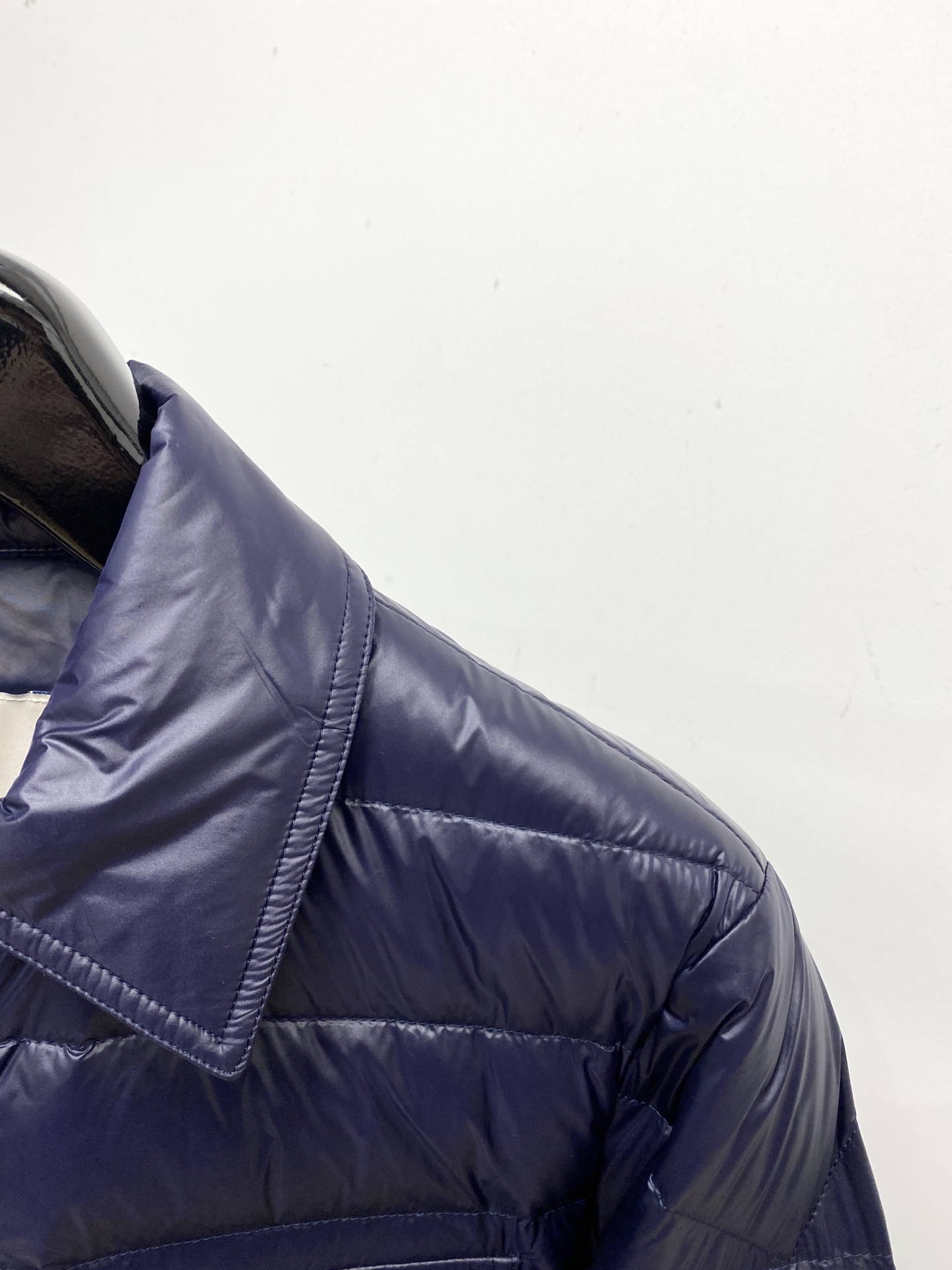 蒙口、2025最新款男士轻薄羽绒夹克外套、面料柔软舒适 ．上身版型超赞 ．拉链．辅料都是客供 、进口面料