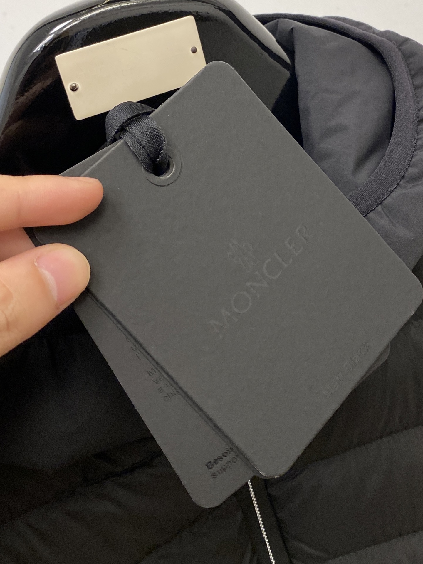 蒙口、2025最新款男士轻薄羽绒夹克外套、面料柔软舒适 ．上身版型超赞 ．拉链．辅料都是客供 、进口面料