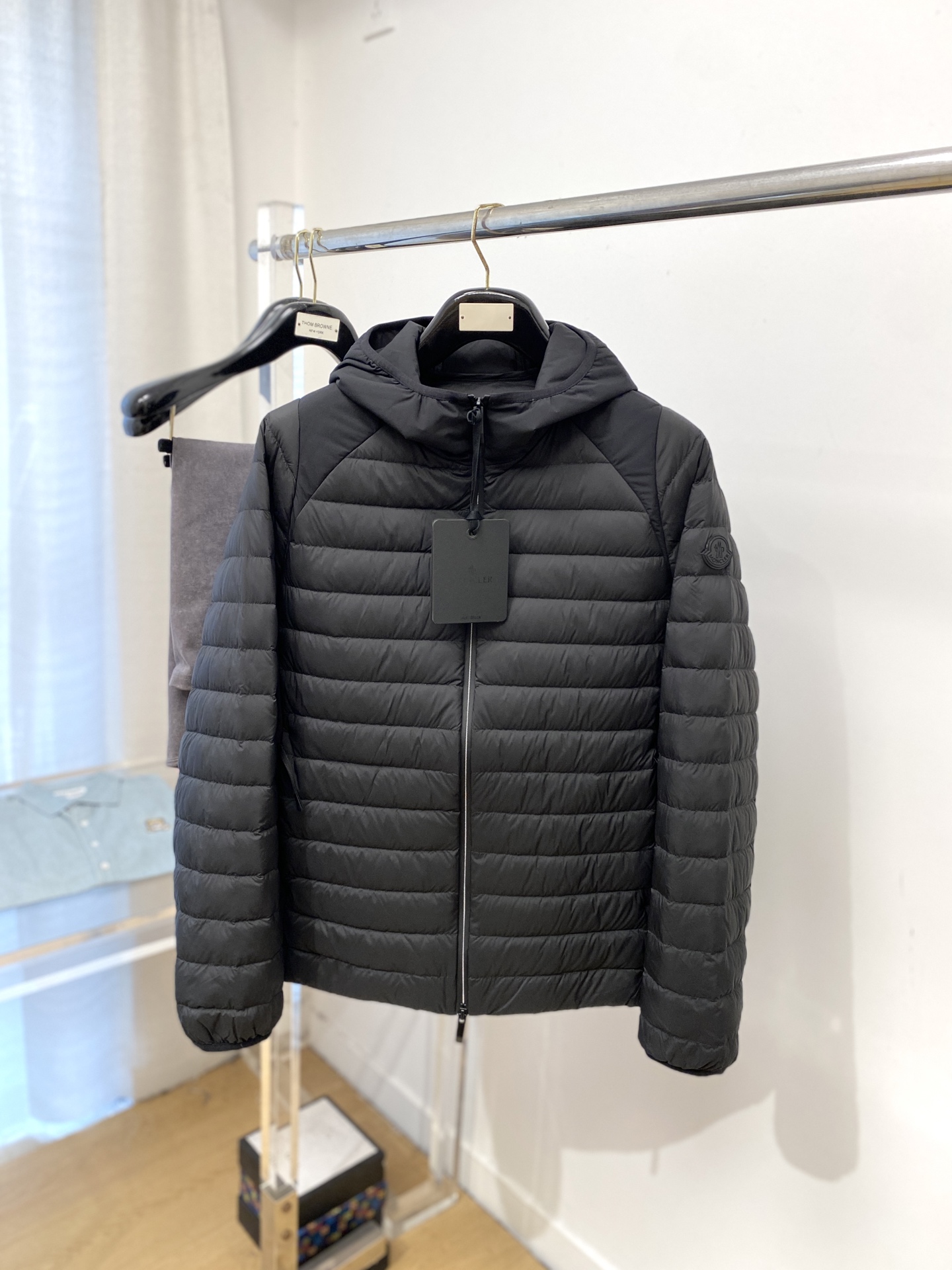 蒙口、2025最新款男士轻薄羽绒夹克外套、面料柔软舒适 ．上身版型超赞 ．拉链．辅料都是客供 、进口面料