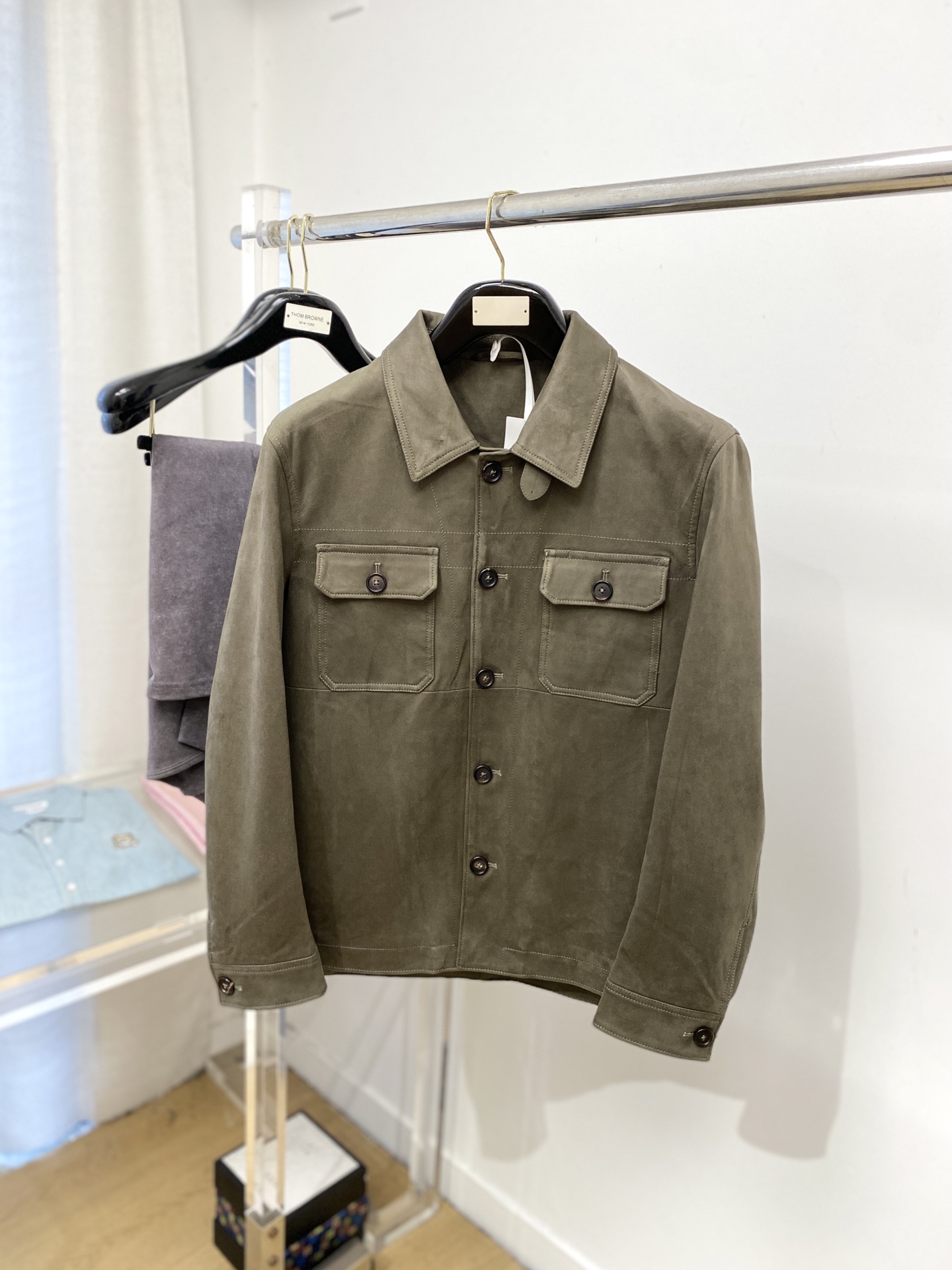 NO:524676,Luo Yiwei, new jacket, fashionable and handsome, simple and versatile, customized original fabric, not only crisp, maintains the trendy silhouette, and is comfortable to wear, and the yarn is more delicate, the number M-3XL, loewe, jackets & coats, jackets & coats, alexander wang19860909罗意威、新品夹克外套,时尚帅气,简约百搭款,定制原版面料,不仅挺括,保持潮流的廓形,又穿着舒适,纱织更细腻,码数M-3XL,,loewe,jackets & coats,jackets & coats,alexander wang,Men's clothing