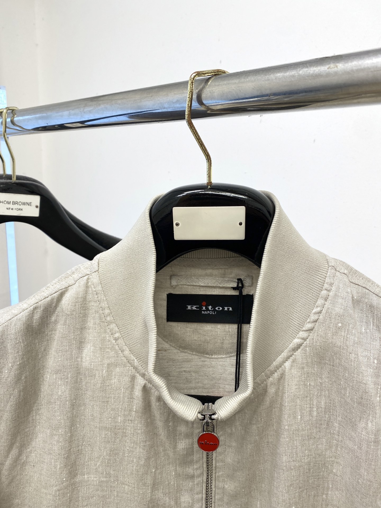 Kiton 时尚潮牌、2025新品夹克外套，时尚帅气，简约百搭款，原版五金辅料logo，定制原版面料，不