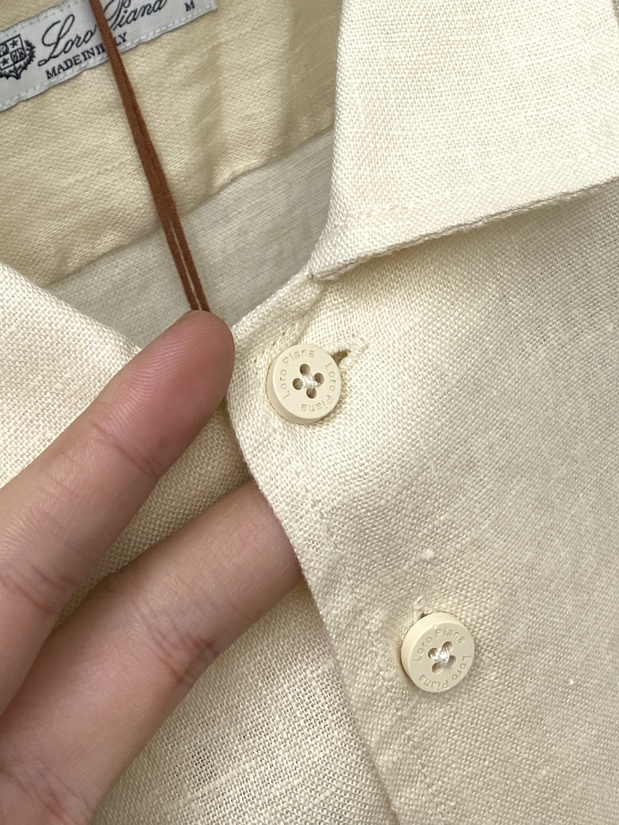 lP🆕、2025新品衬衫，时尚帅气，简约百搭款，定制原版面料，不仅挺括，保持潮流的廓形，又穿着舒适，纱织