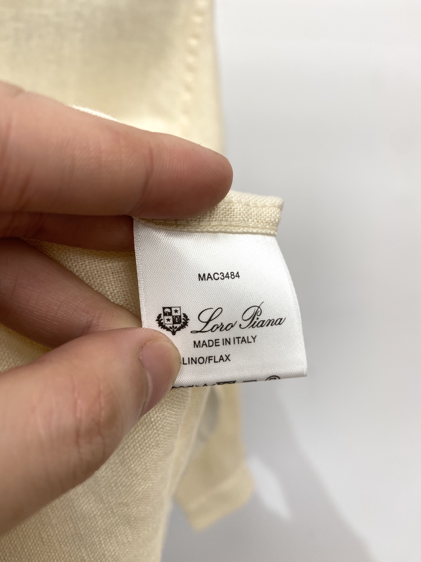 lP🆕、2025新品衬衫，时尚帅气，简约百搭款，定制原版面料，不仅挺括，保持潮流的廓形，又穿着舒适，纱织