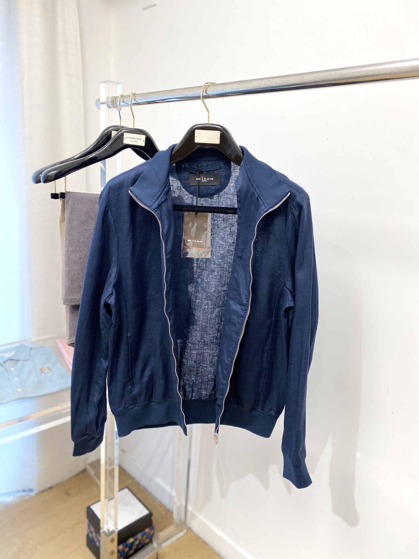 Kiton 时尚潮牌、2025新品夹克外套，时尚帅气，简约百搭款，原版五金辅料logo，定制原版面料，不