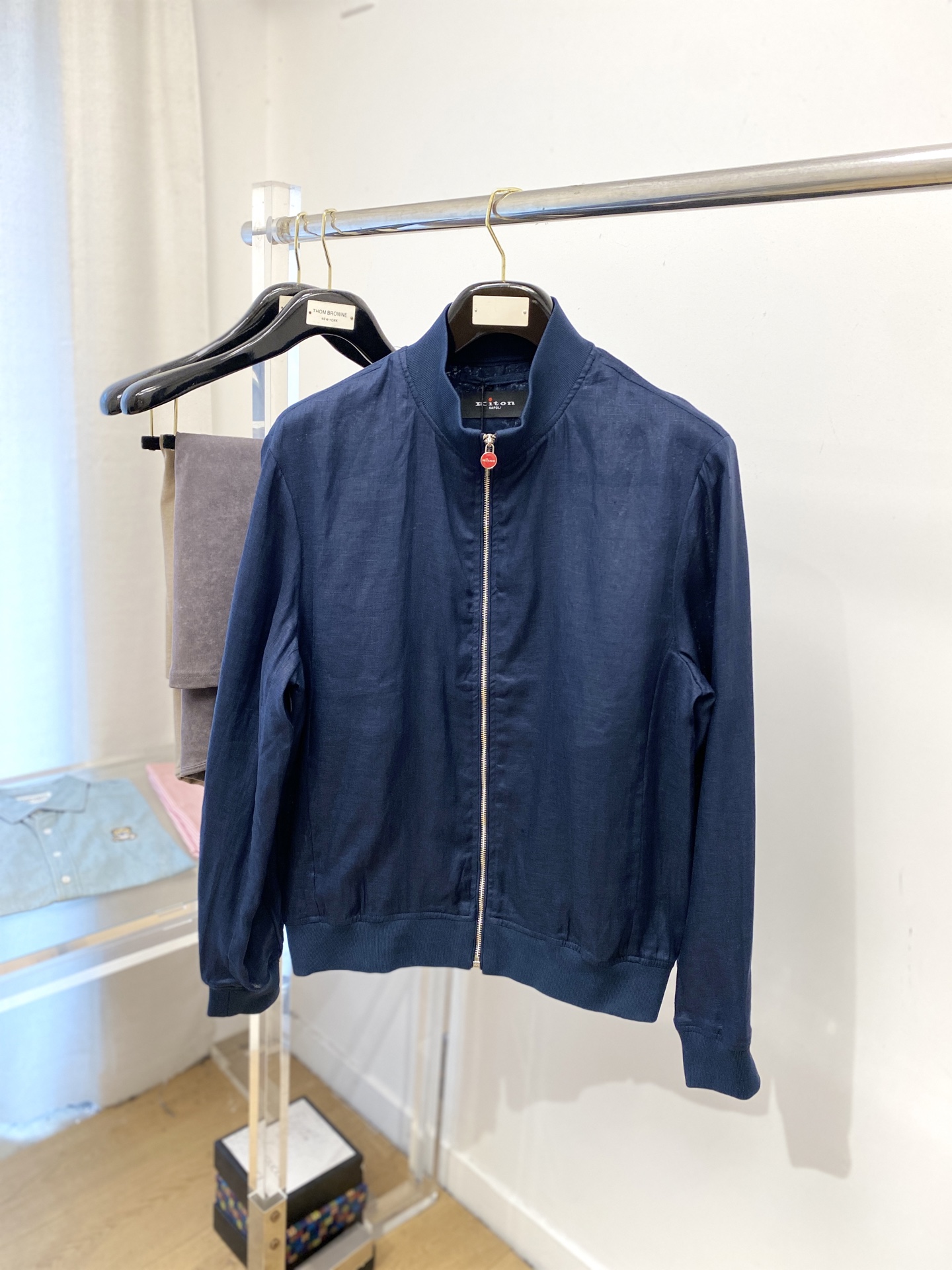 Kiton 时尚潮牌、2025新品夹克外套，时尚帅气，简约百搭款，原版五金辅料logo，定制原版面料，不
