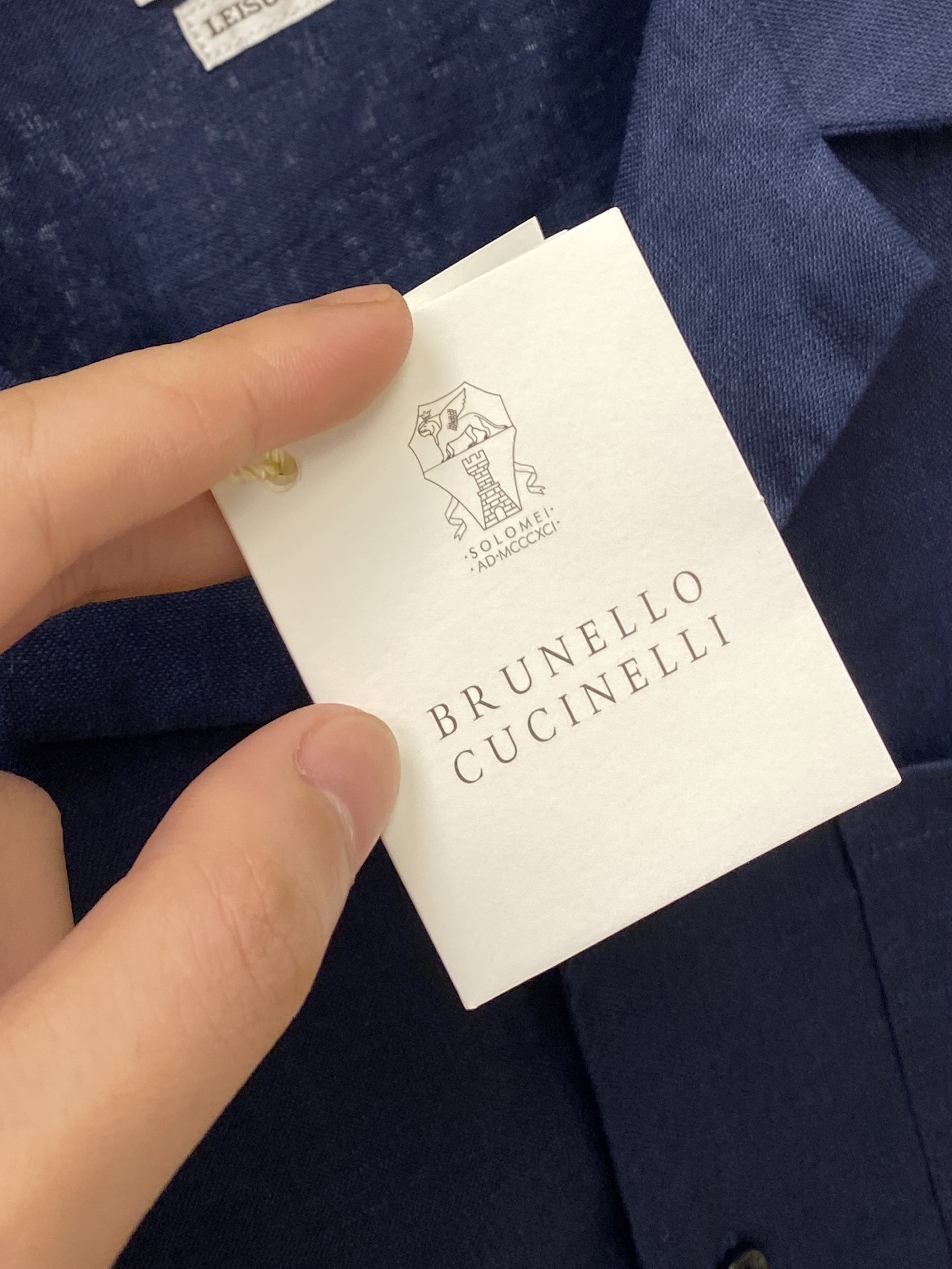 ￼ Brunello Cucinelli、2025新品衬衫，时尚帅气，简约百搭款，定制原版面料，不仅挺括