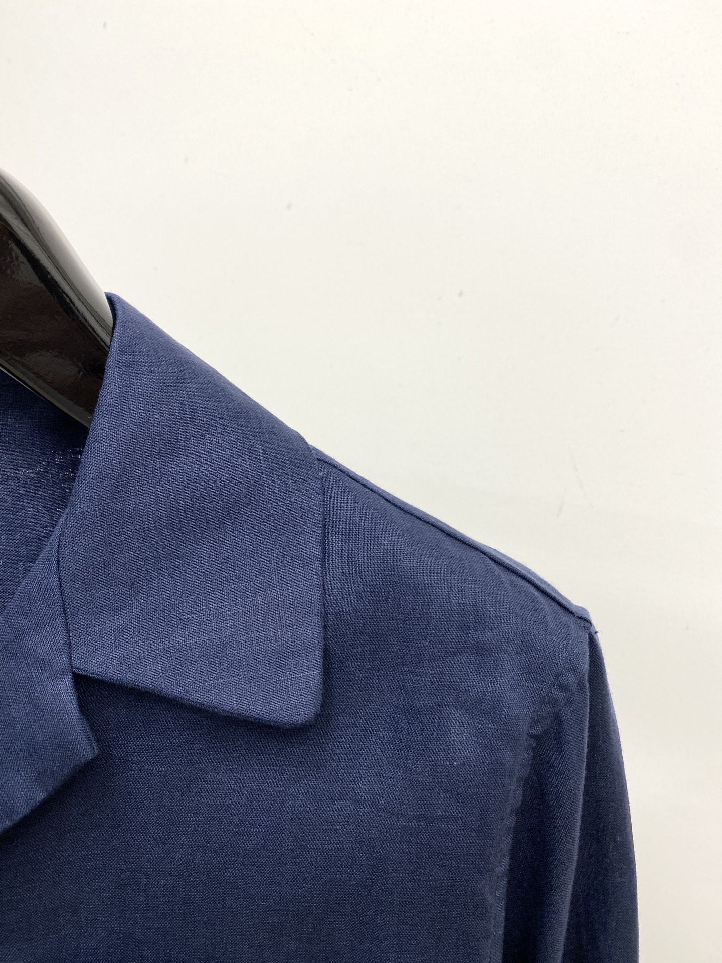 ￼ Brunello Cucinelli、2025新品衬衫，时尚帅气，简约百搭款，定制原版面料，不仅挺括