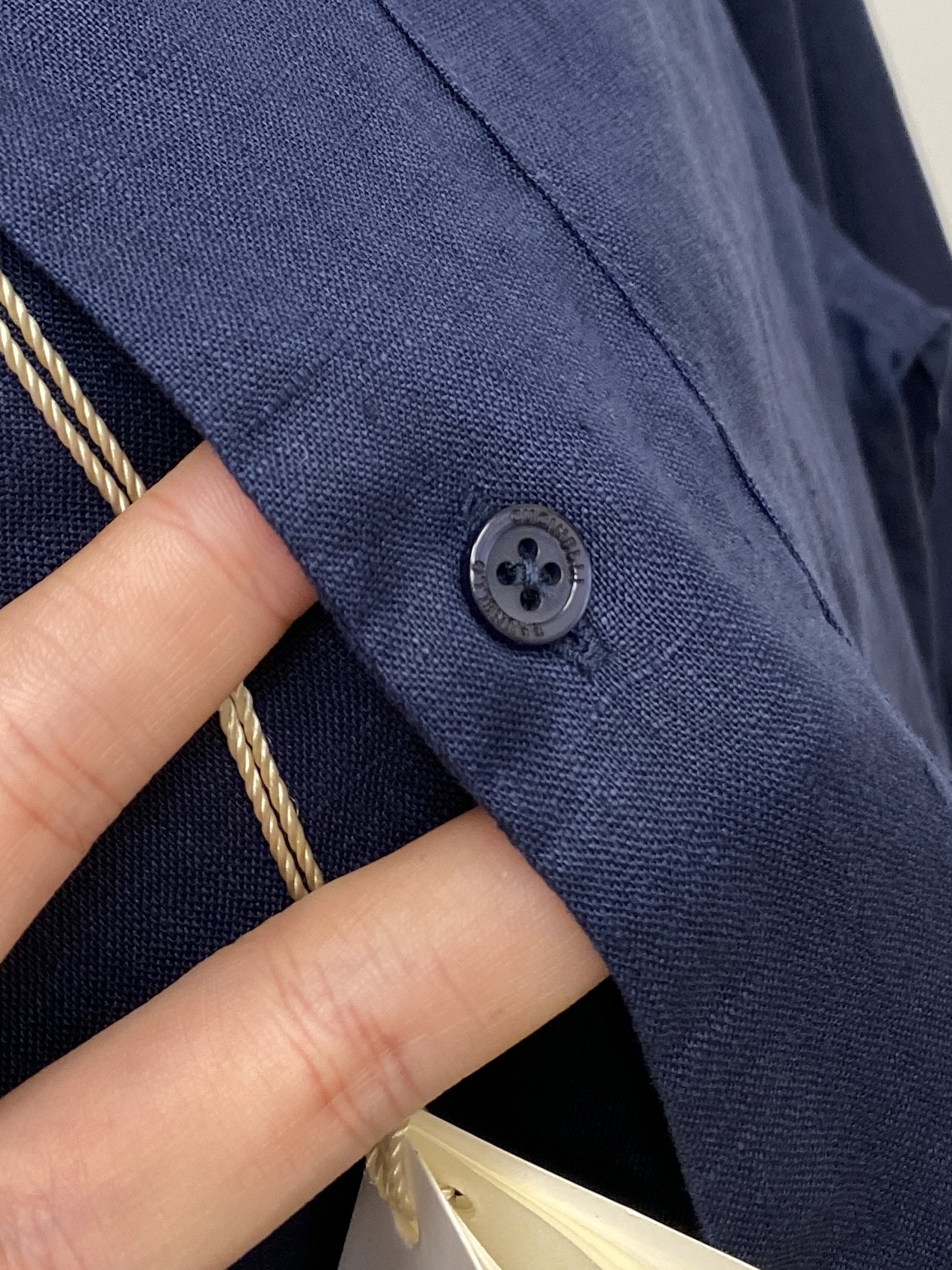 ￼ Brunello Cucinelli、2025新品衬衫，时尚帅气，简约百搭款，定制原版面料，不仅挺括