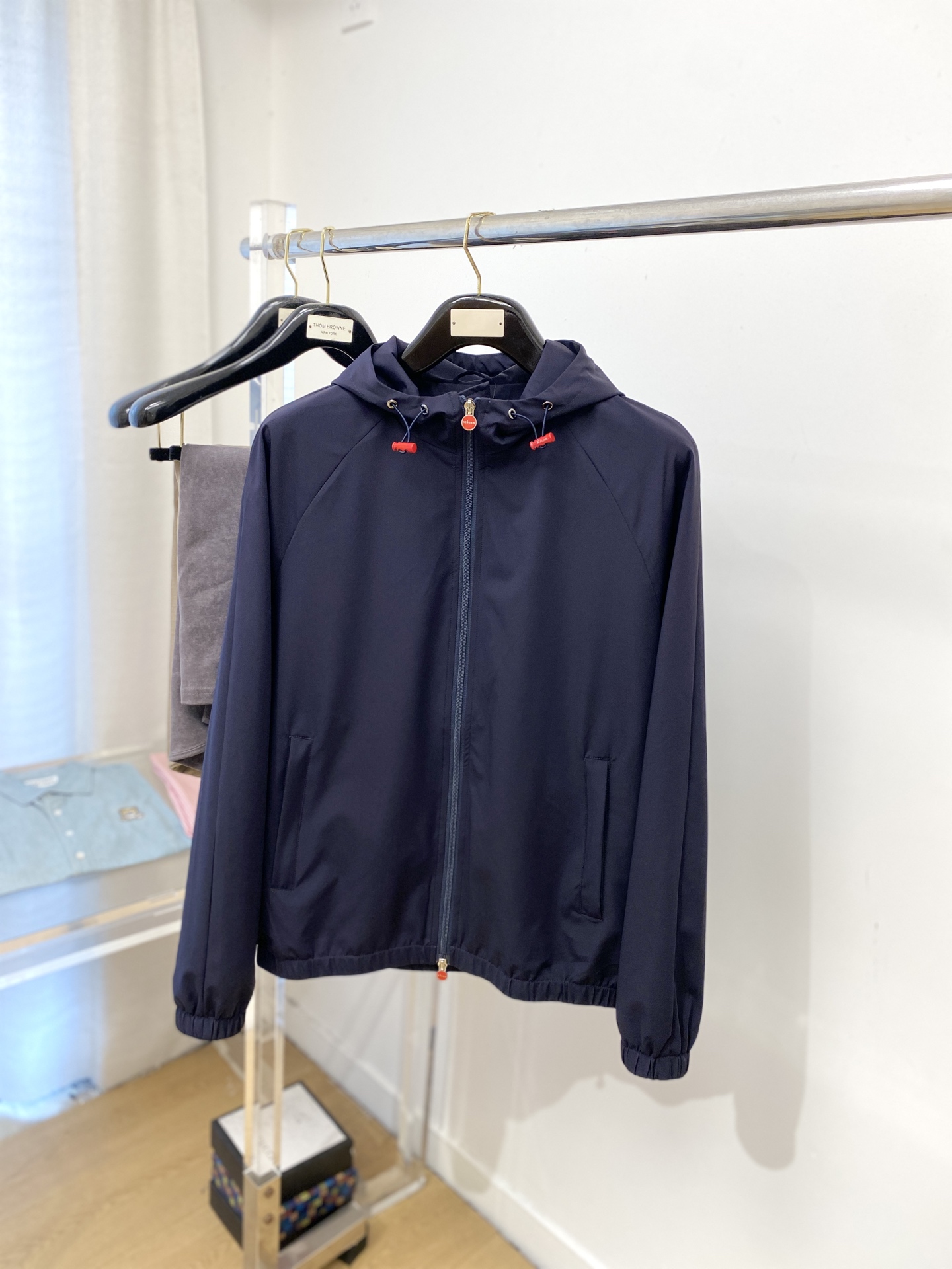 NO:527970,Kiton fashion brand, new jacket jacket in 2025, fashionable and handsome, simple and versatile, original hardware and accessories logo, customized original fabric, not only crisp, maintains the trendy silhouette, and is comfortable to wear, and the yarn weaving is more delicate, the number M-4XL,, jackets & coats, jackets & coats, alexander wang19860909Kiton 时尚潮牌、2025新品夹克外套,时尚帅气,简约百搭款,原版五金辅料logo,定制原版面料,不仅挺括,保持潮流的廓形,又穿着舒适,纱织更细腻,码数M-4XL,,jackets & coats,jackets & coats,alexander wang,Men's clothing