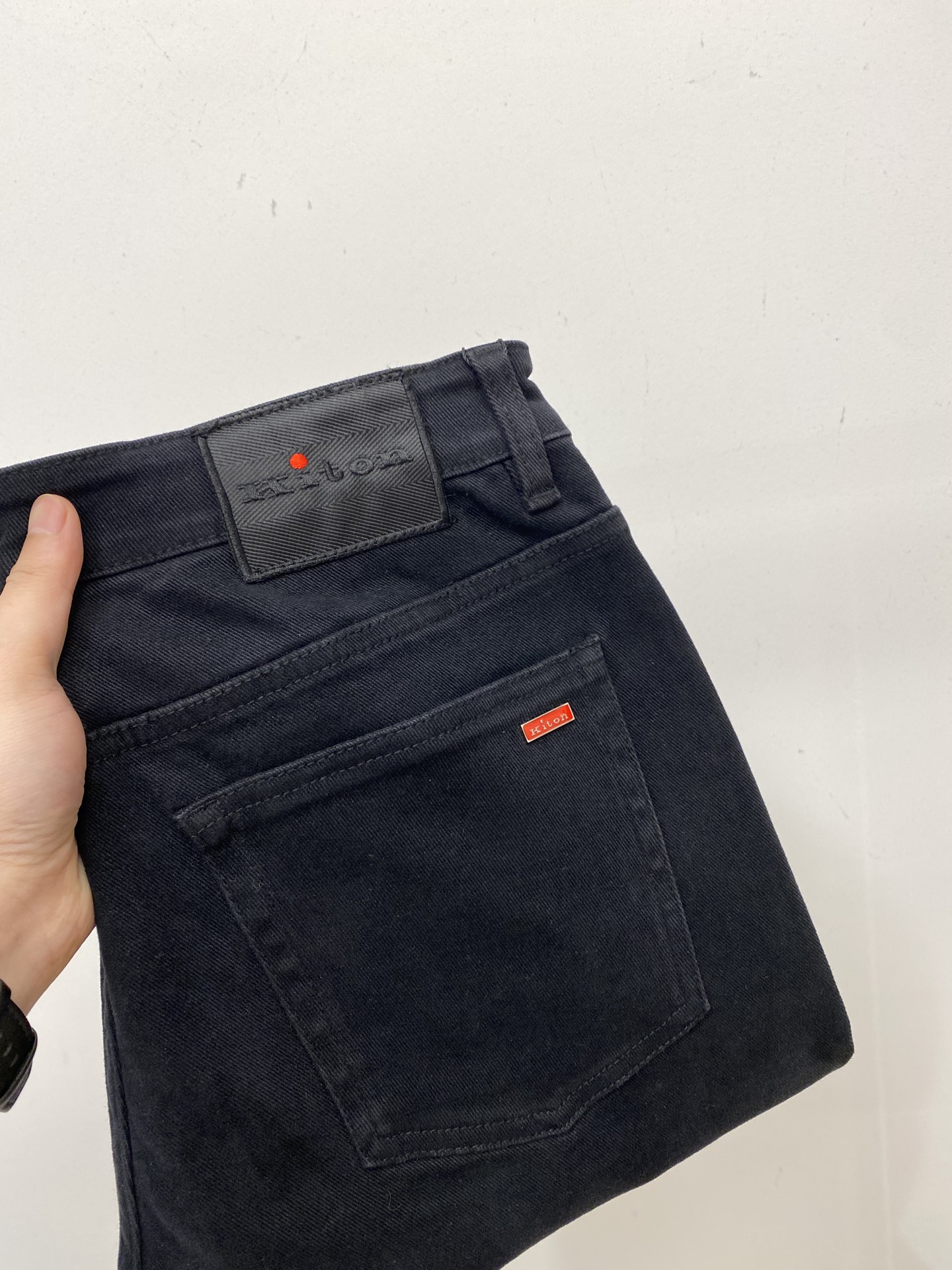 NO:527952,Kiton fashion brand, the latest products in 2025, the counter is available at the same time, original single product, washing casual jeans, imported original washing elastic fabric, comfortable and elastic, original hardware and auxiliary decorative logo, super positive style, extremely high grade, counter quality, fashionable and stylish upper body, 29-38, jeans, alexander wang19860909Kiton 时尚潮牌、 2025最新品,专柜同步有售,原单狠货,水洗休闲牛仔裤,进口原版水洗弹力面料,舒适有弹性,原版五金辅料装饰logo,版型超正,档次极高,专柜品质,上身时尚有型,码数29-38,,jeans,alexander wang,Men's clothing