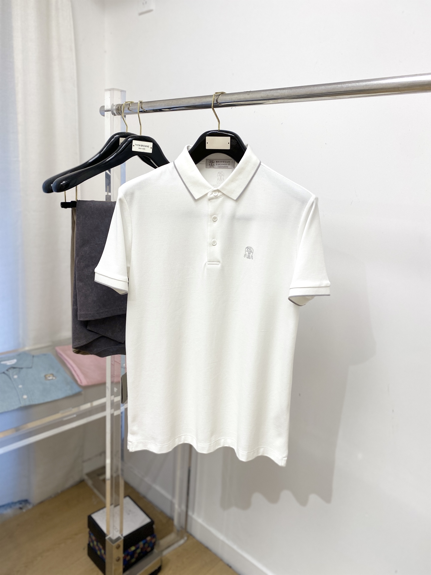 NO:527978,Brunello Cucinelli, the latest short-sleeved T-shirt in 2025, handsome and fashionable, exquisite embroidered pattern logo on the chest, simple and versatile style. The fabric cotton is not only crisp, maintains the trendy silhouette, but also comfortable to wear, and the yarn is more delicate, the number M-4XL, brunello cucinelli, T-shirt, tees, t-shirt, alexander wang19860909Brunello Cucinelli、2025最新款短袖T恤,帅气时尚,胸前精致刺绣图案logo,简约百搭款.面料棉 不仅挺括,保持潮流的廓形,又穿着舒适,纱织更细腻,码数M-4XL,,brunello cucinelli,T-shirt,tees，t-shirt,alexander wang,Men's clothing